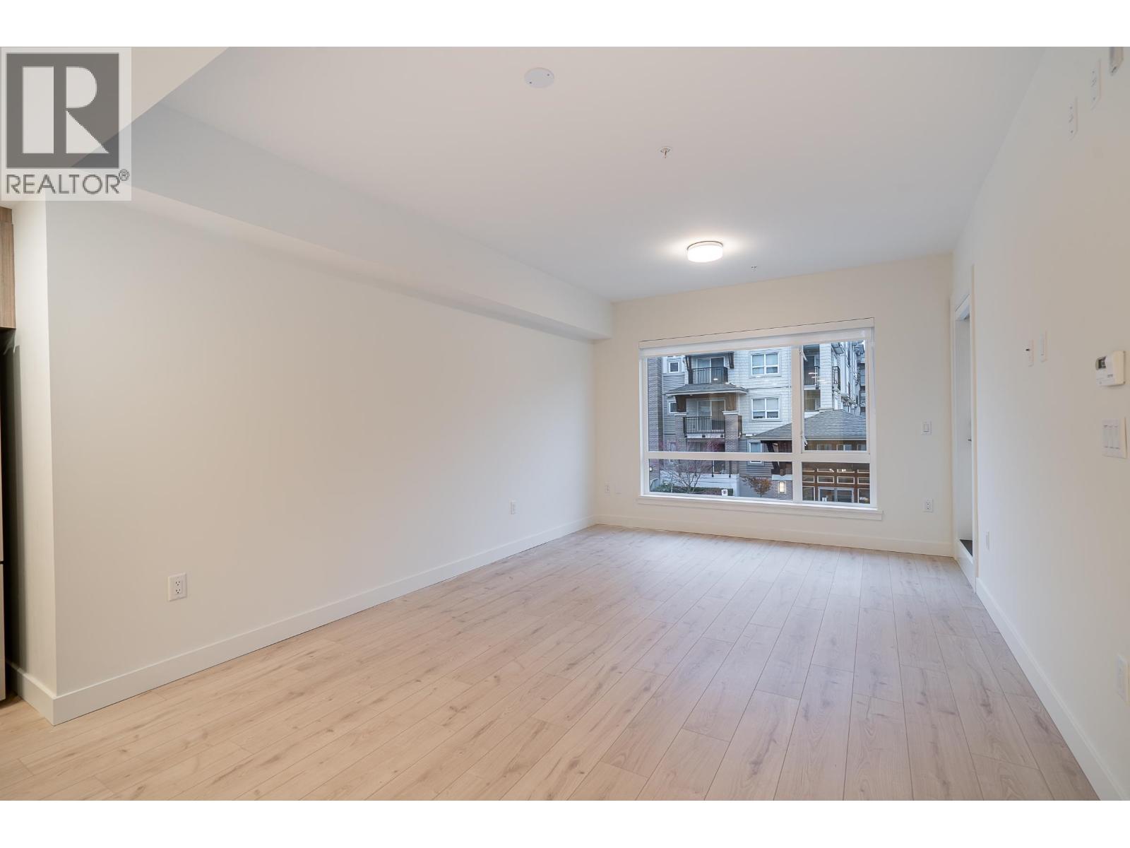 8428 PARK Unit 206 photo 4