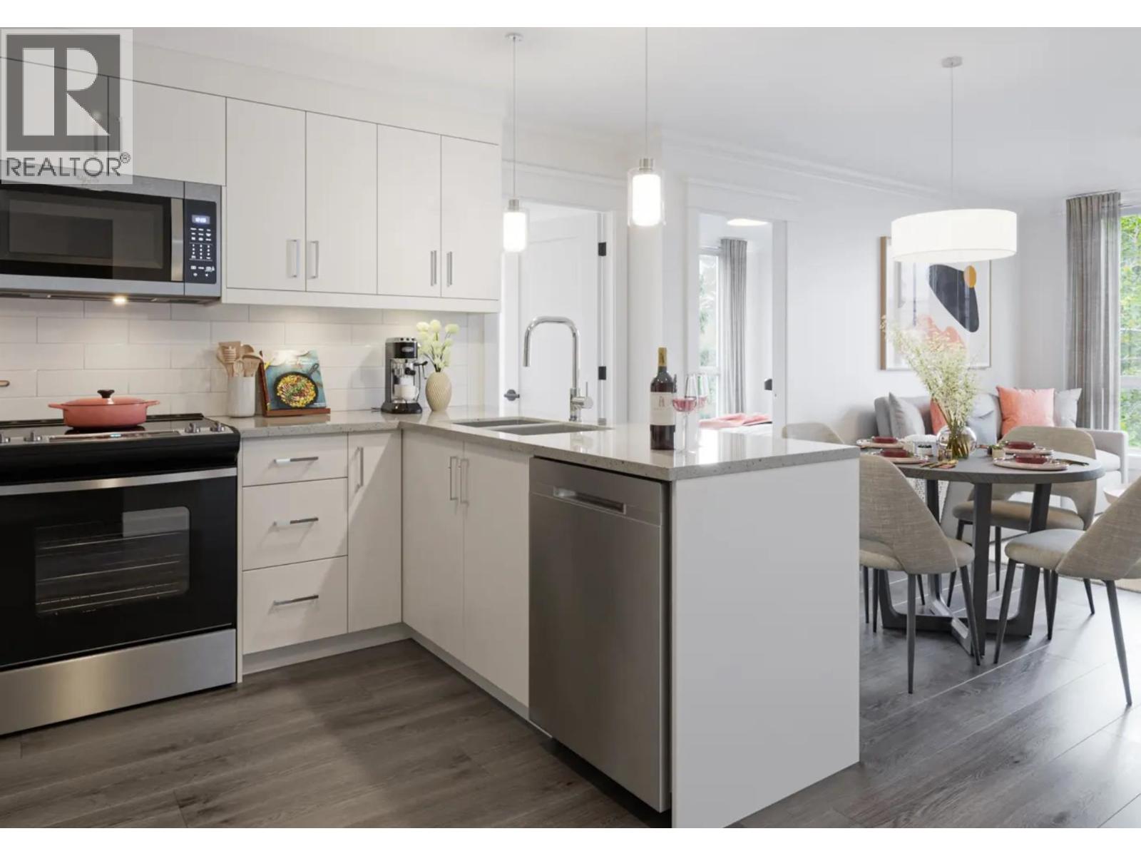 2368 SHAUGHNESSY Unit 401 photo 3