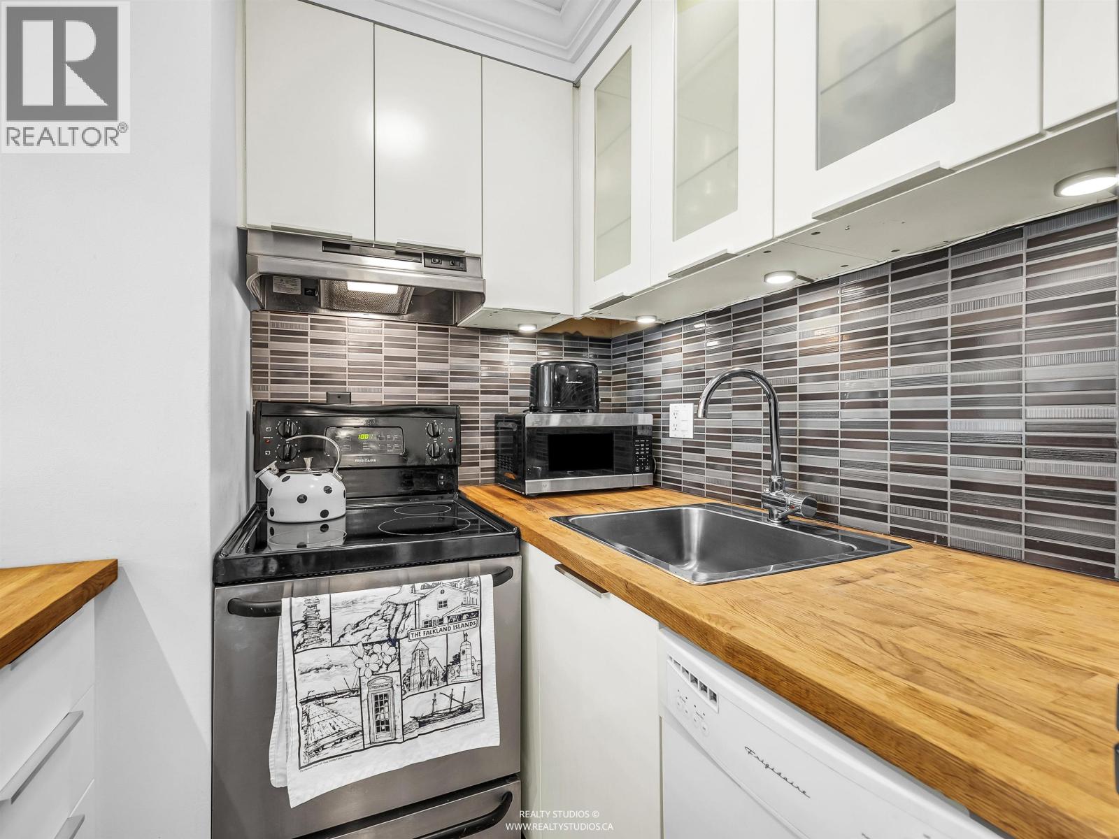 1250 BURNABY Unit 1205