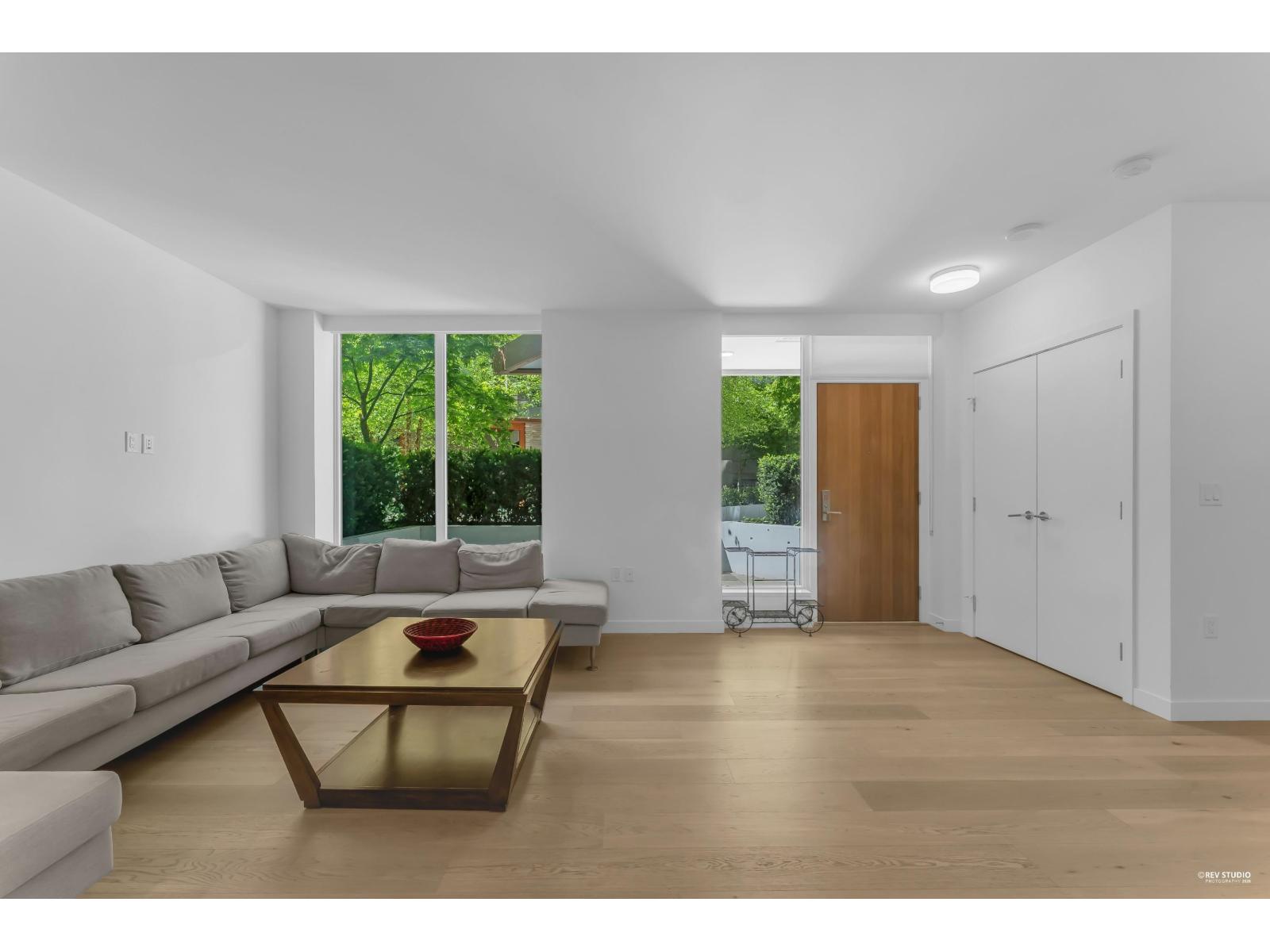 1439 GEORGE Unit TH8