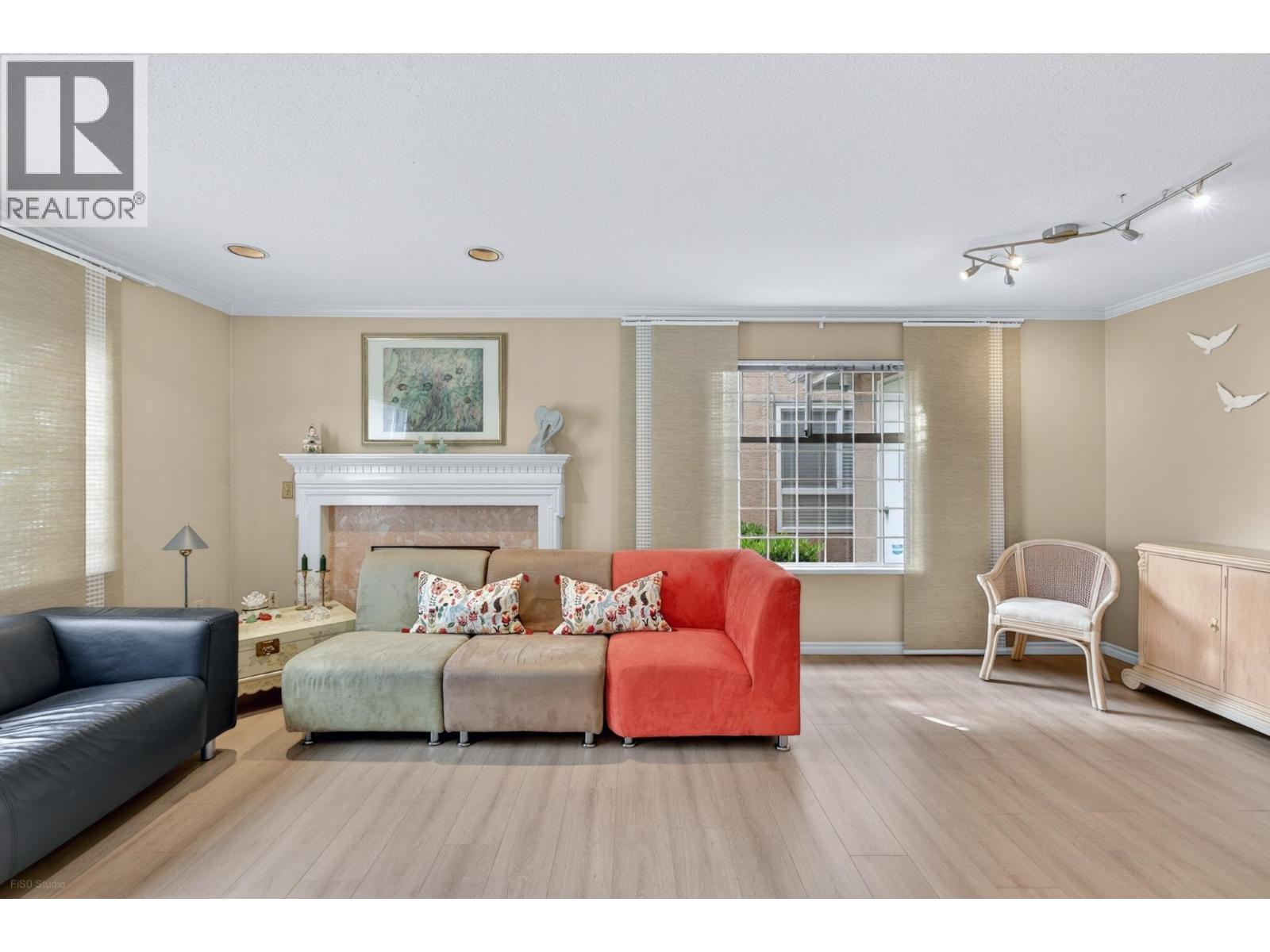 8280 BENNETT Unit 3
