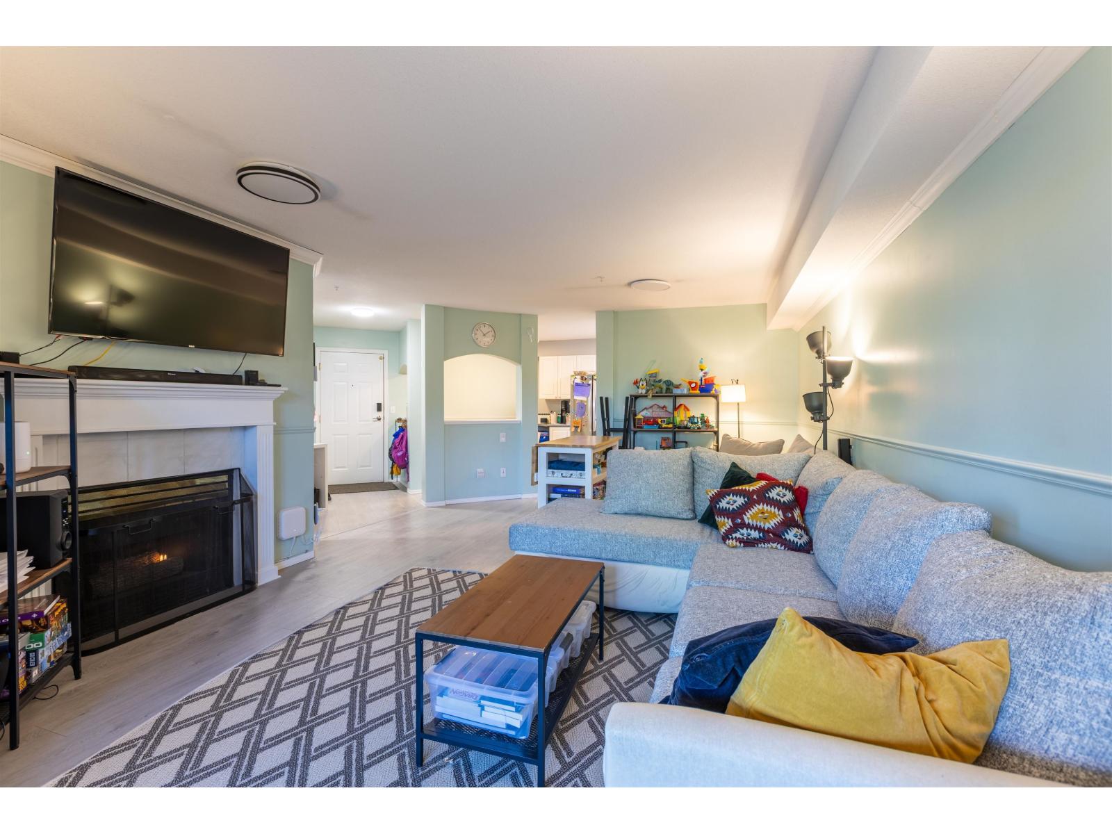 2750 FAIRLANE Unit 114