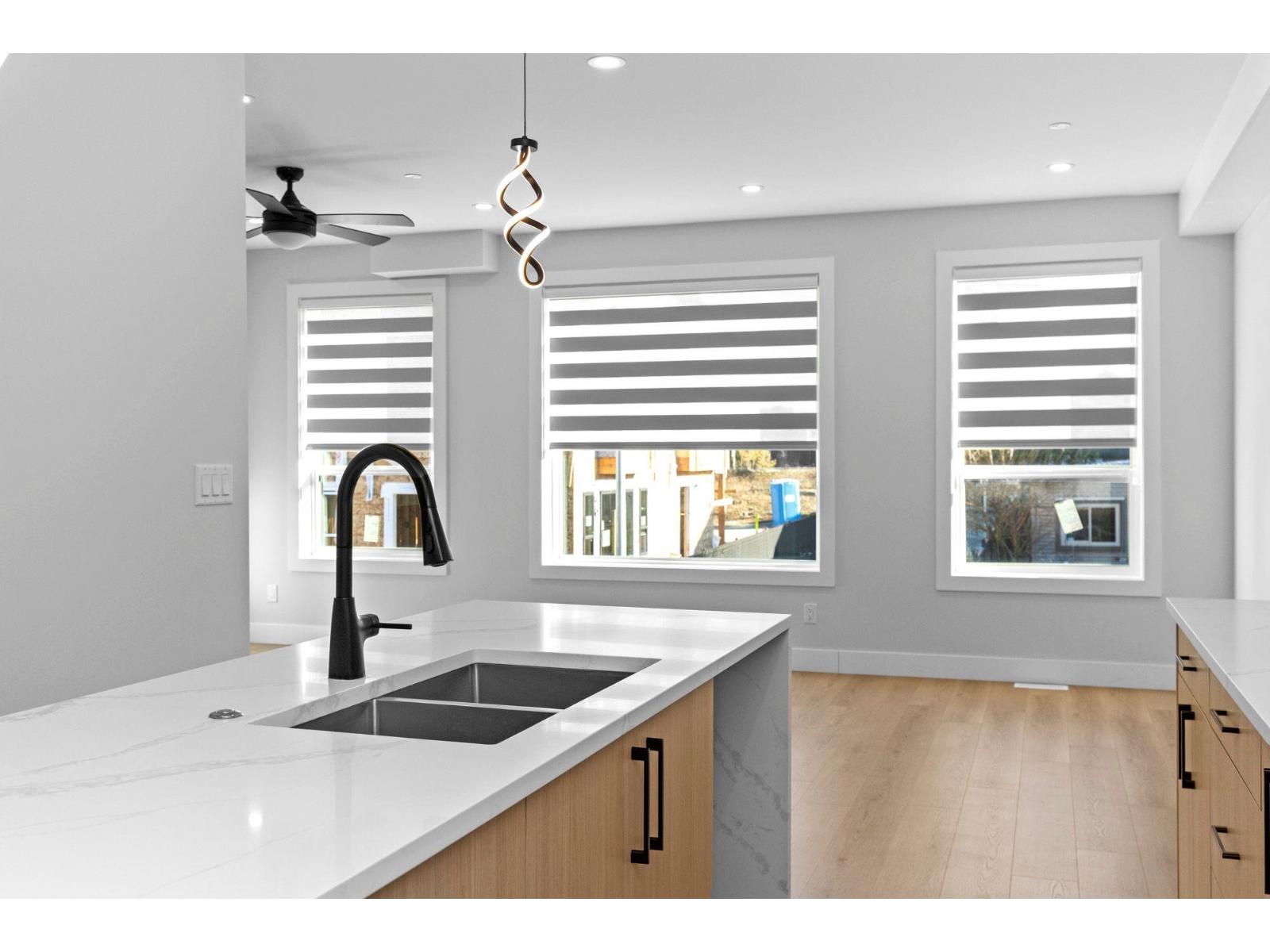 8548 DUNBAR photo 5