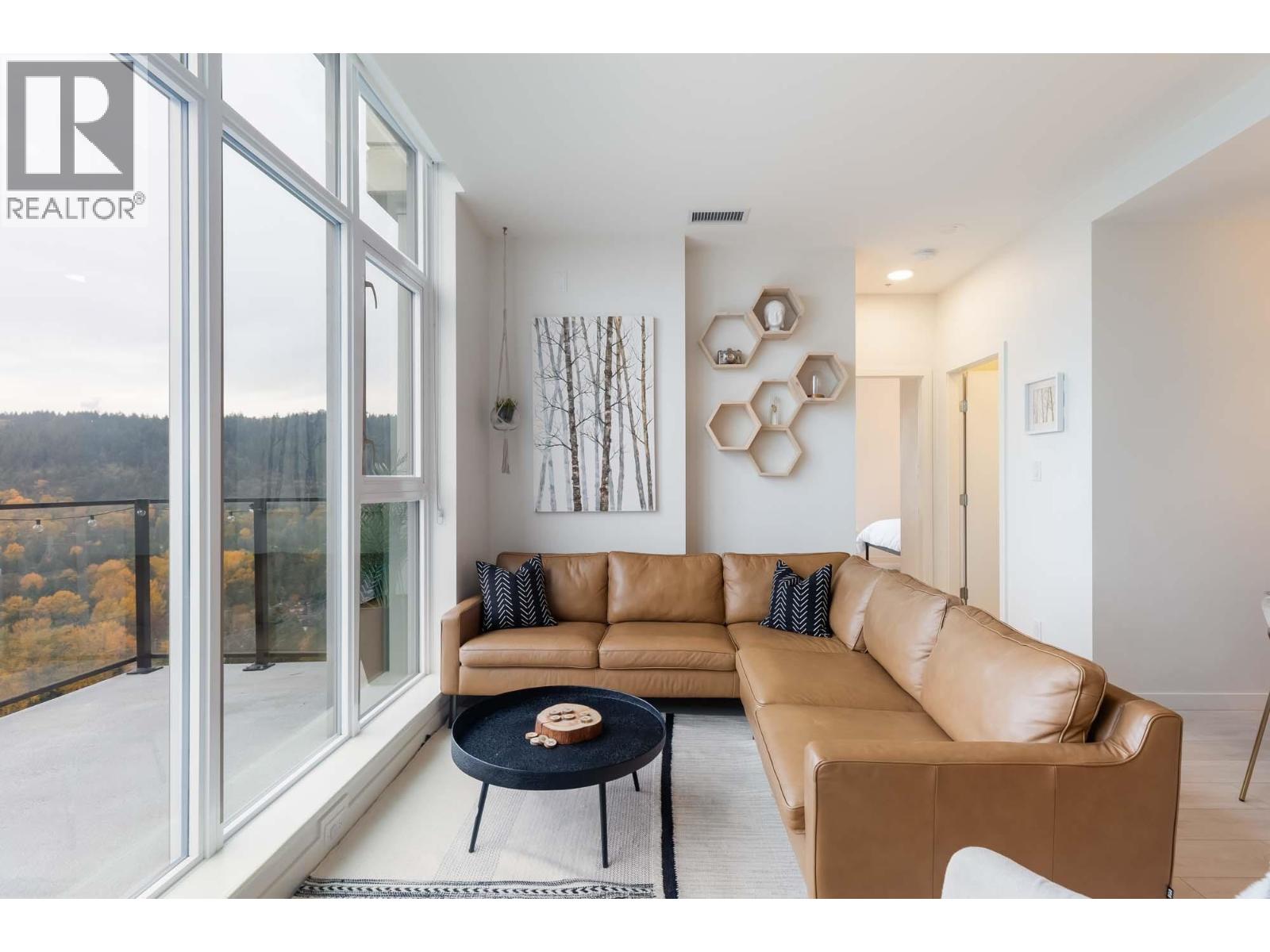 691 NORTH Unit 2202