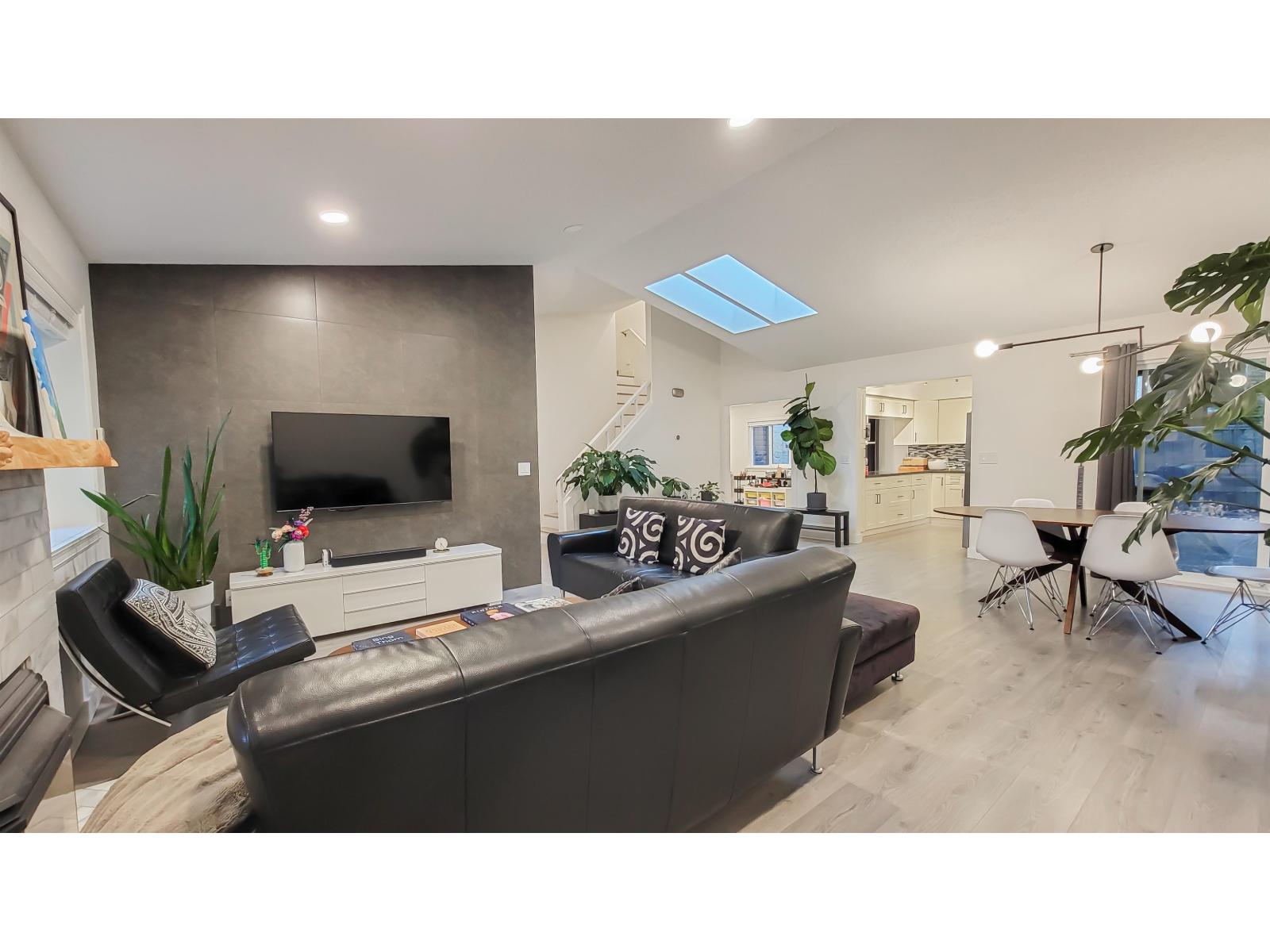 11083 PROSPECT