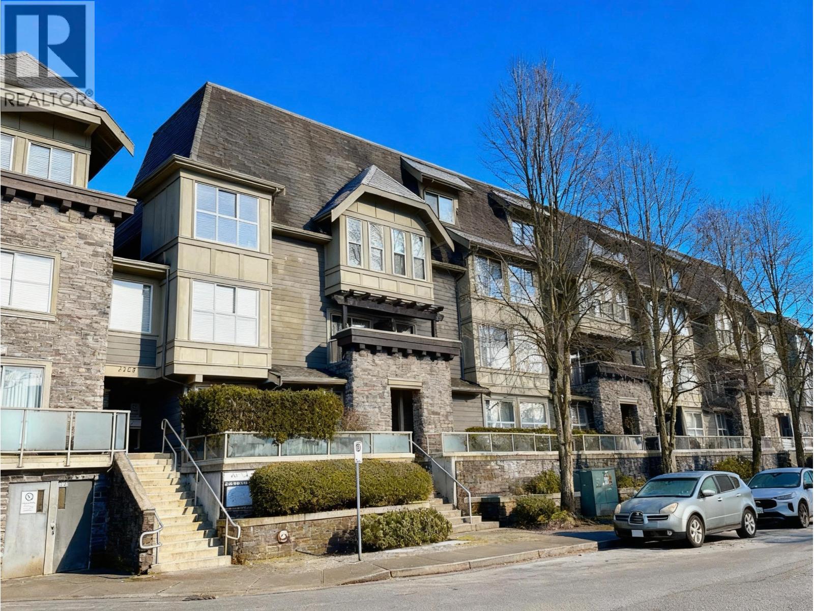 2108 ROWLAND Unit 228