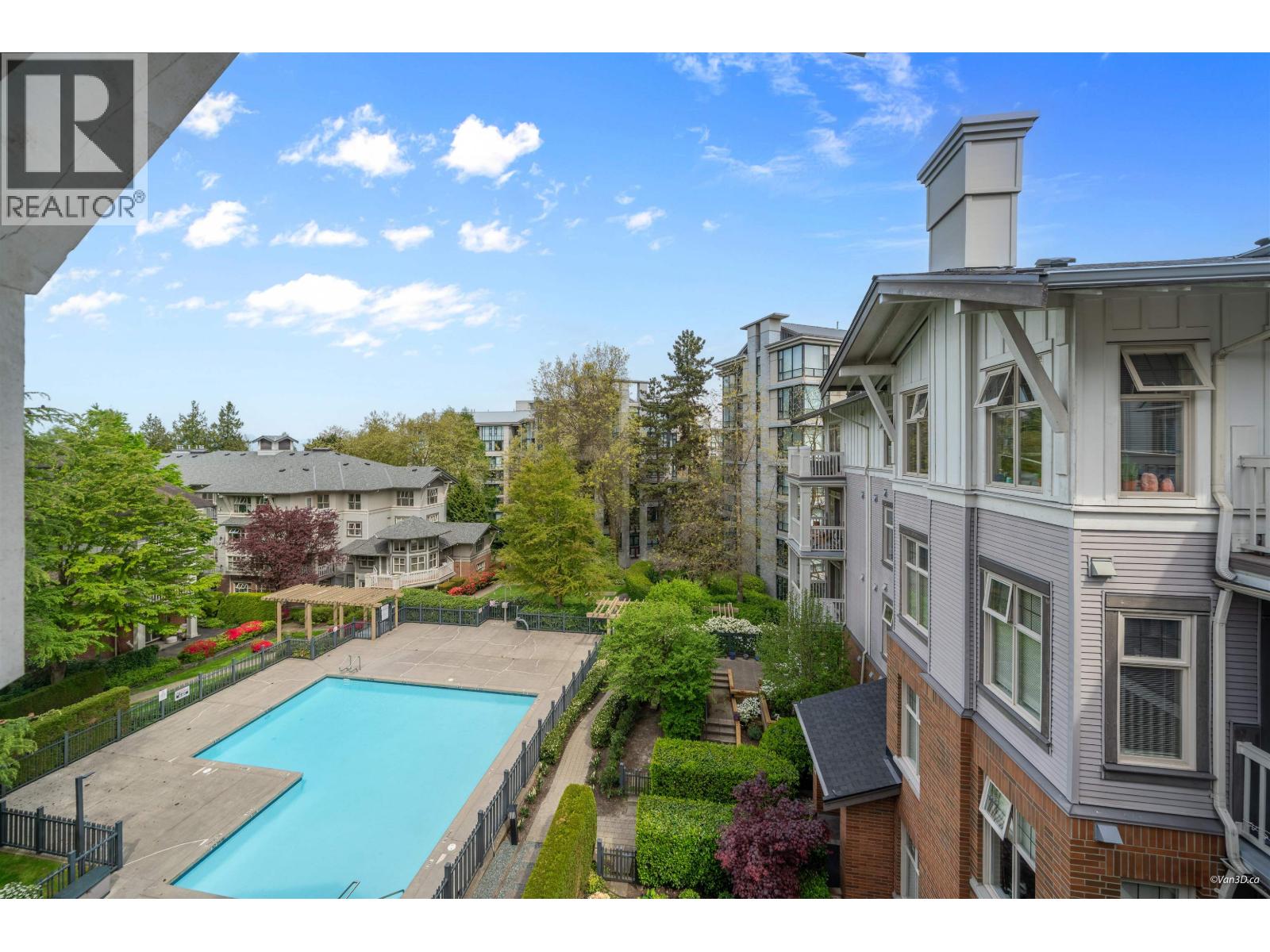 4883 MACLURE Unit 404