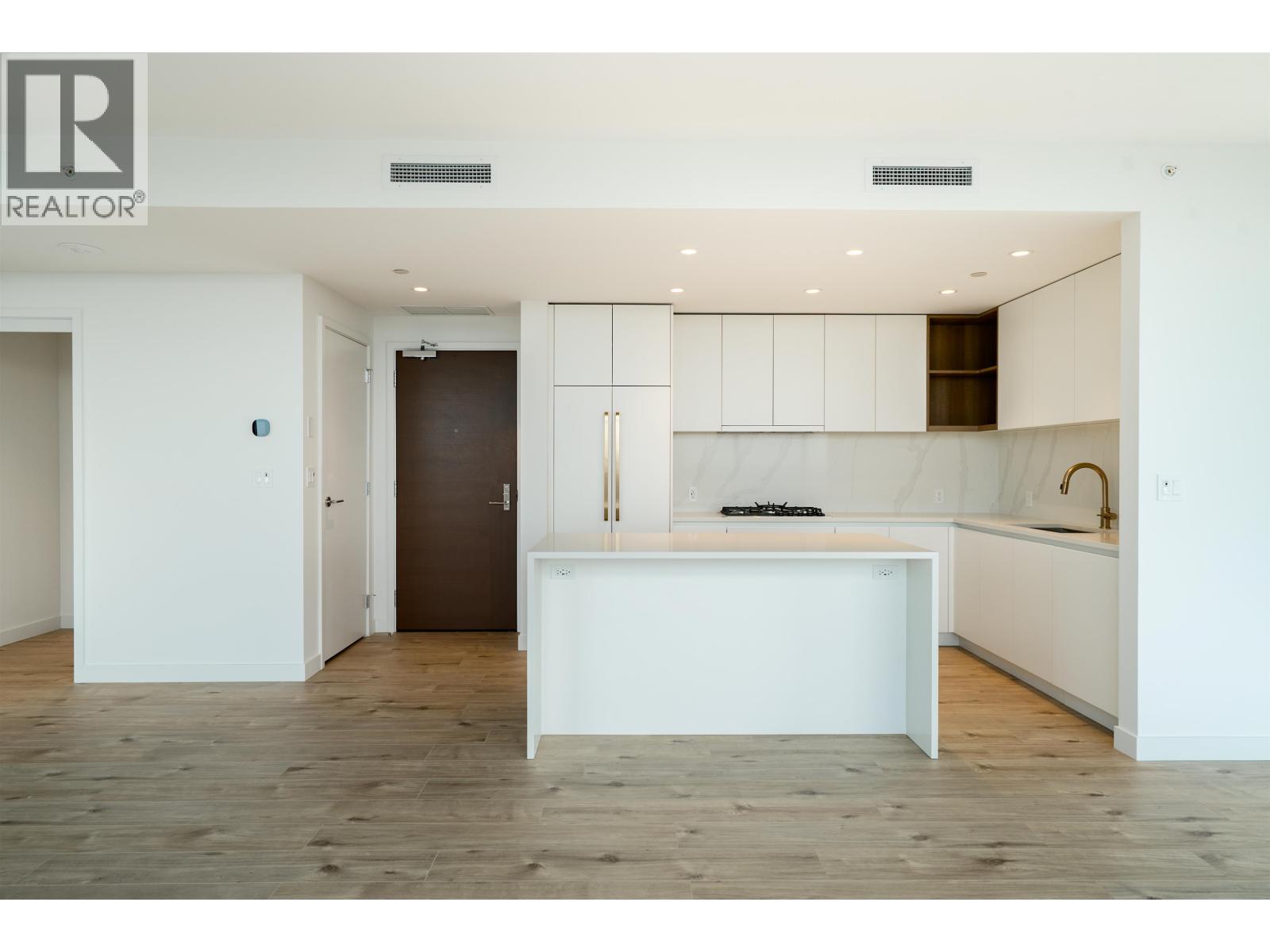 720 FARROW Unit 4007