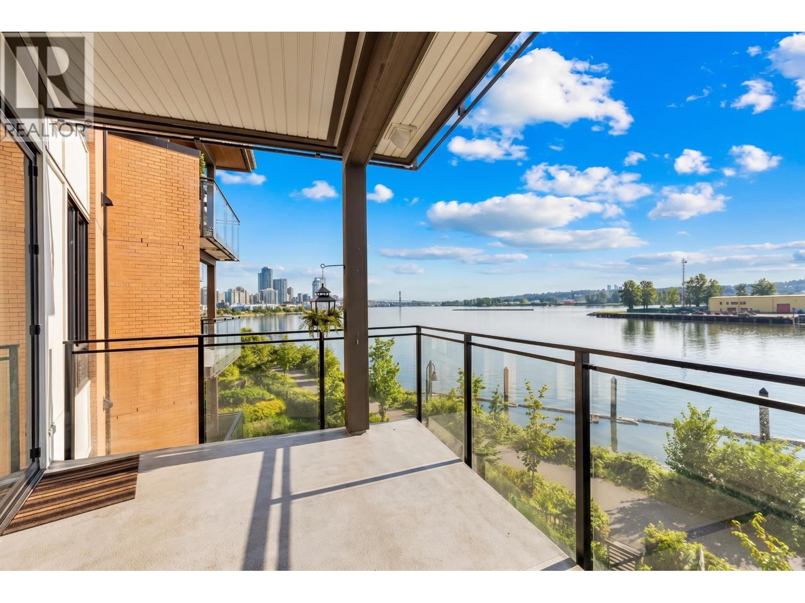 220 SALTER Unit 313