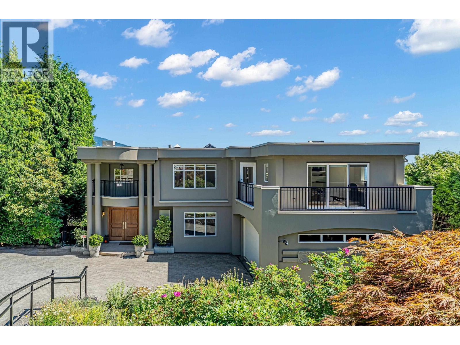 574 ST. ANDREWS
