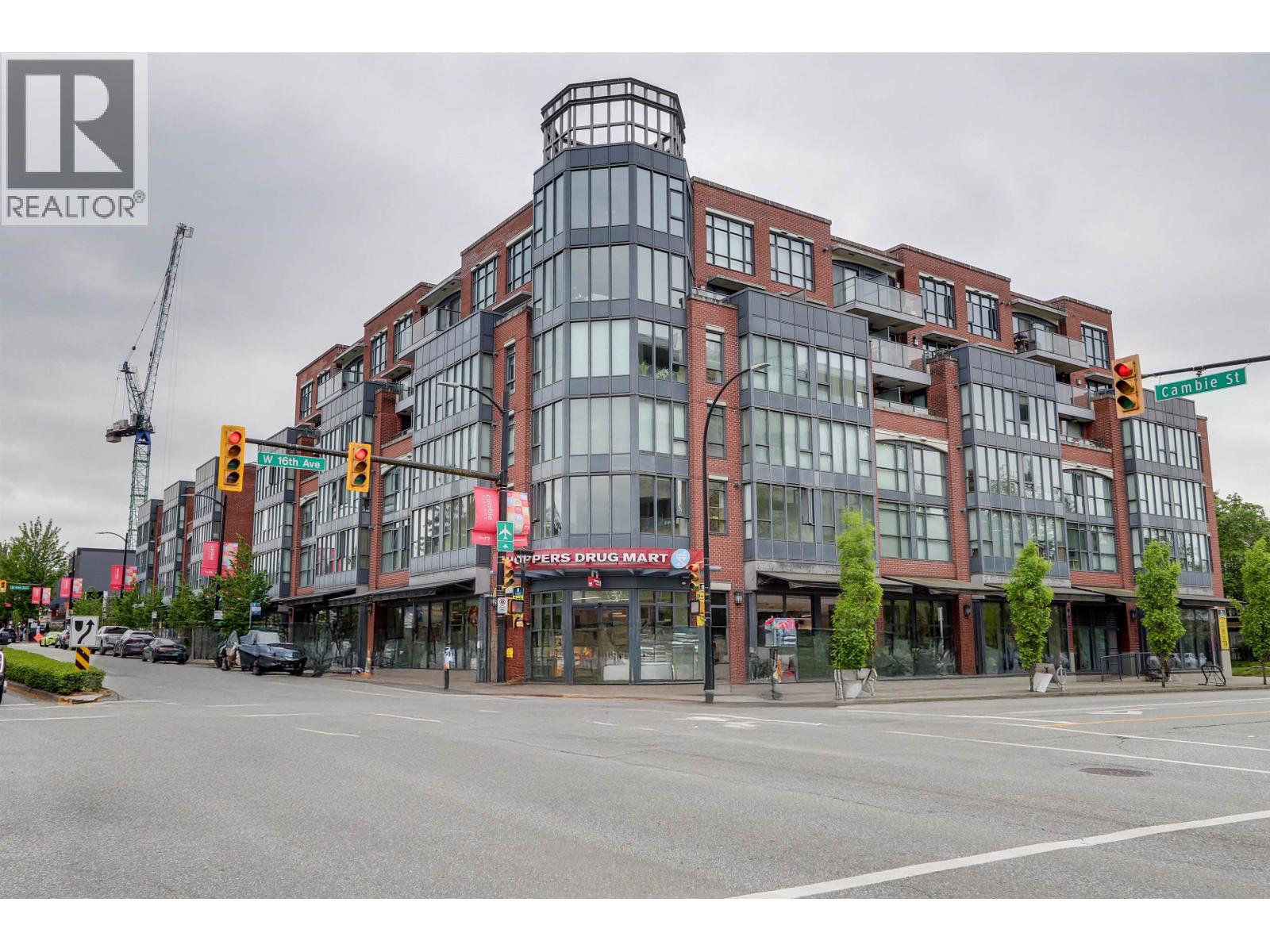 3228 TUPPER Unit 221