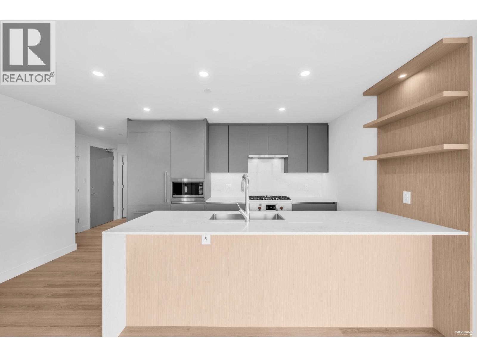 5520 MCNAUGHTON Unit 609