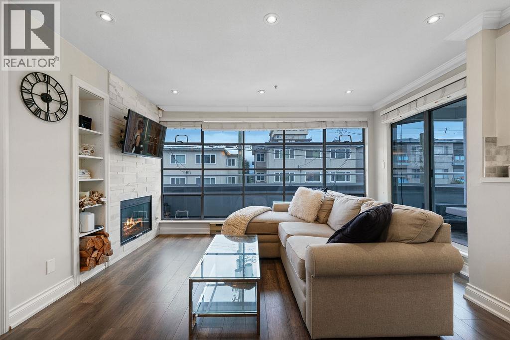 2287 3RD Unit 203