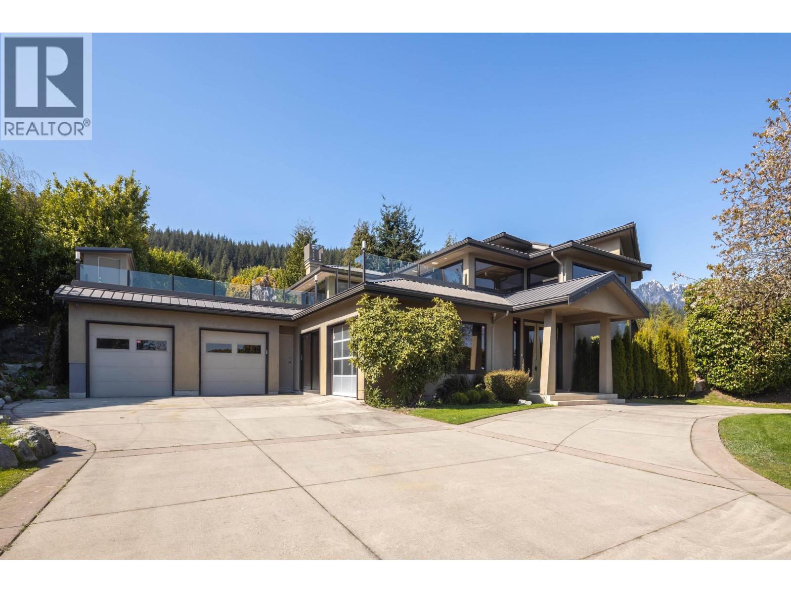 1109 HILLSIDE
