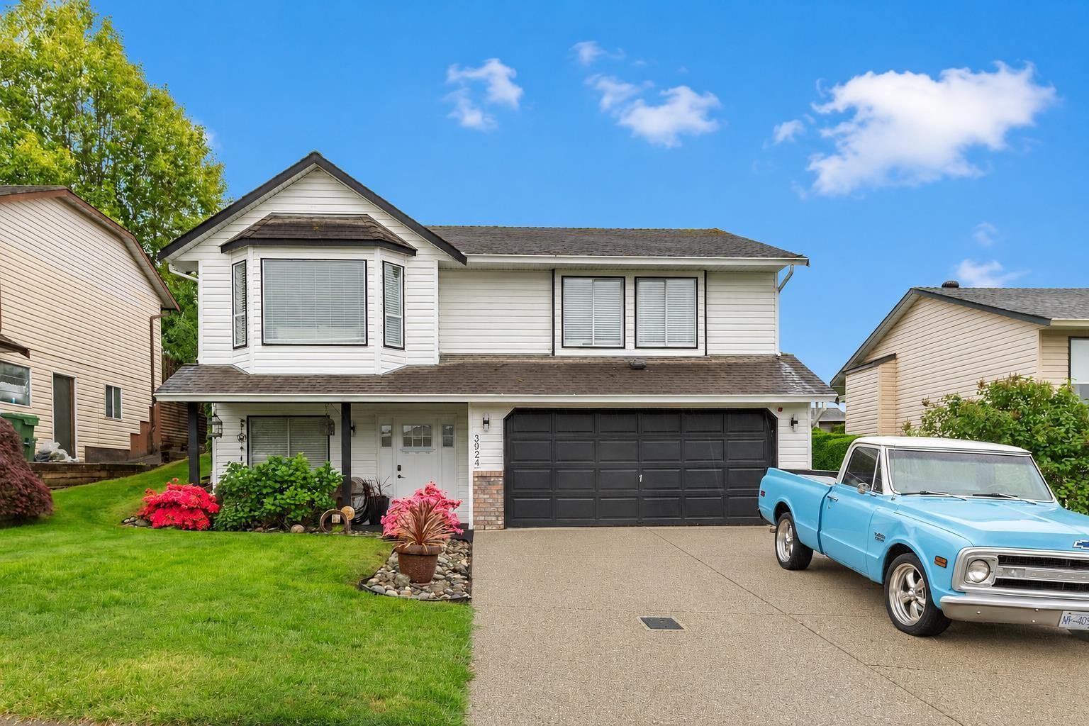 3924 WATERTON