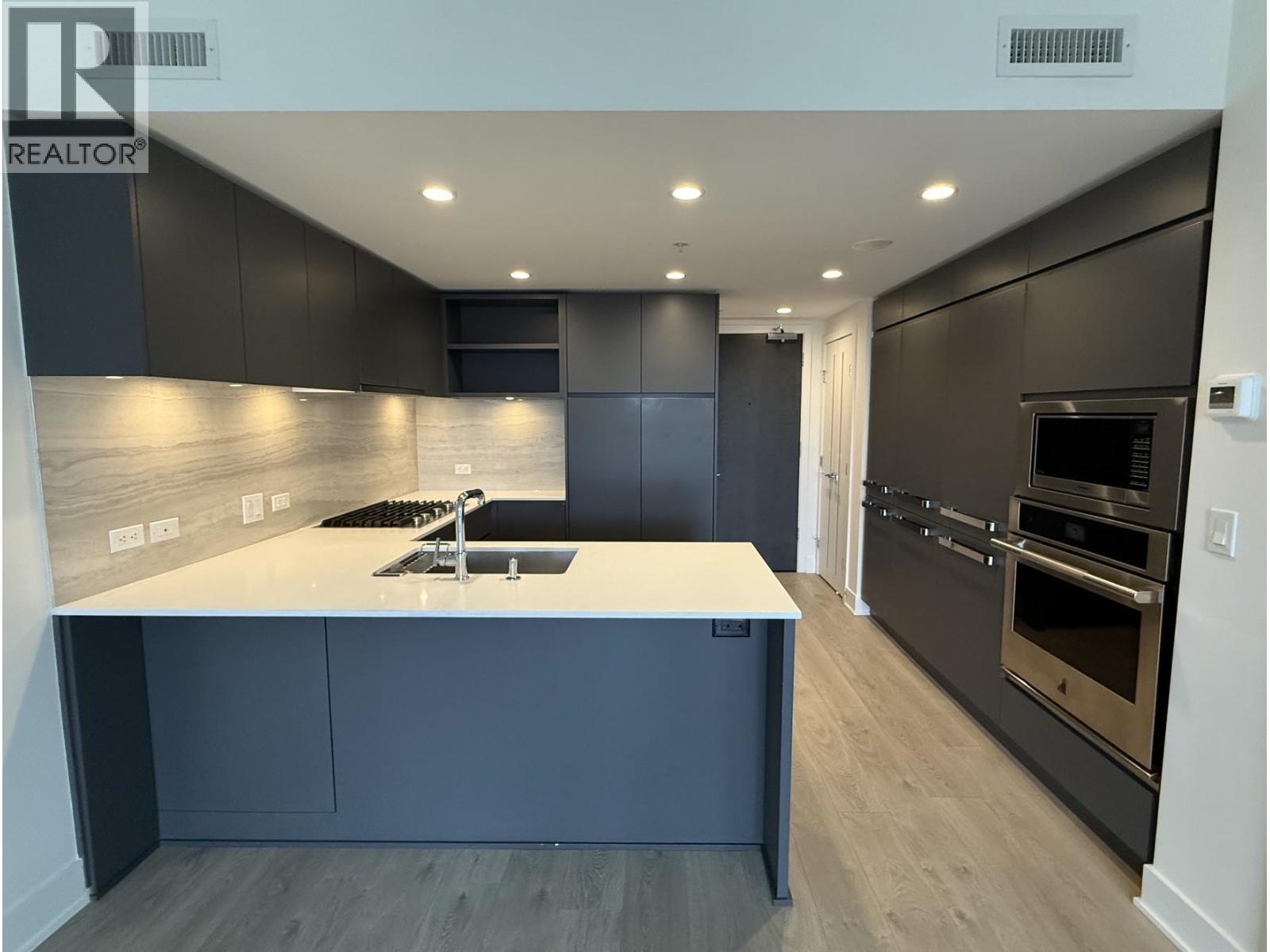 450 WESTVIEW Unit 1103