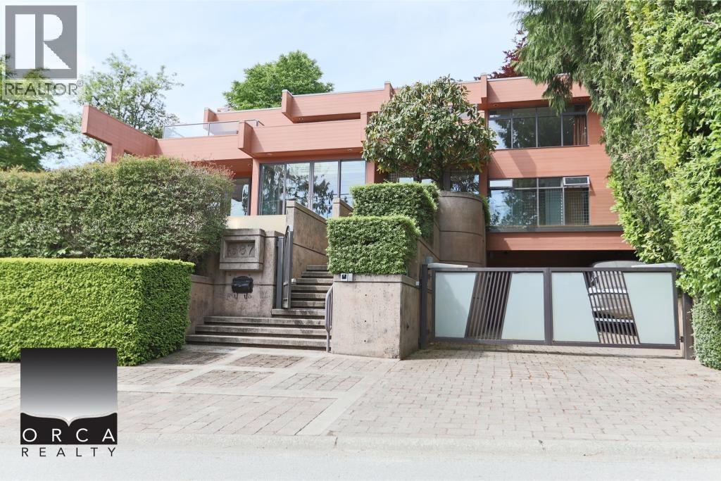 687 BEACHVIEW