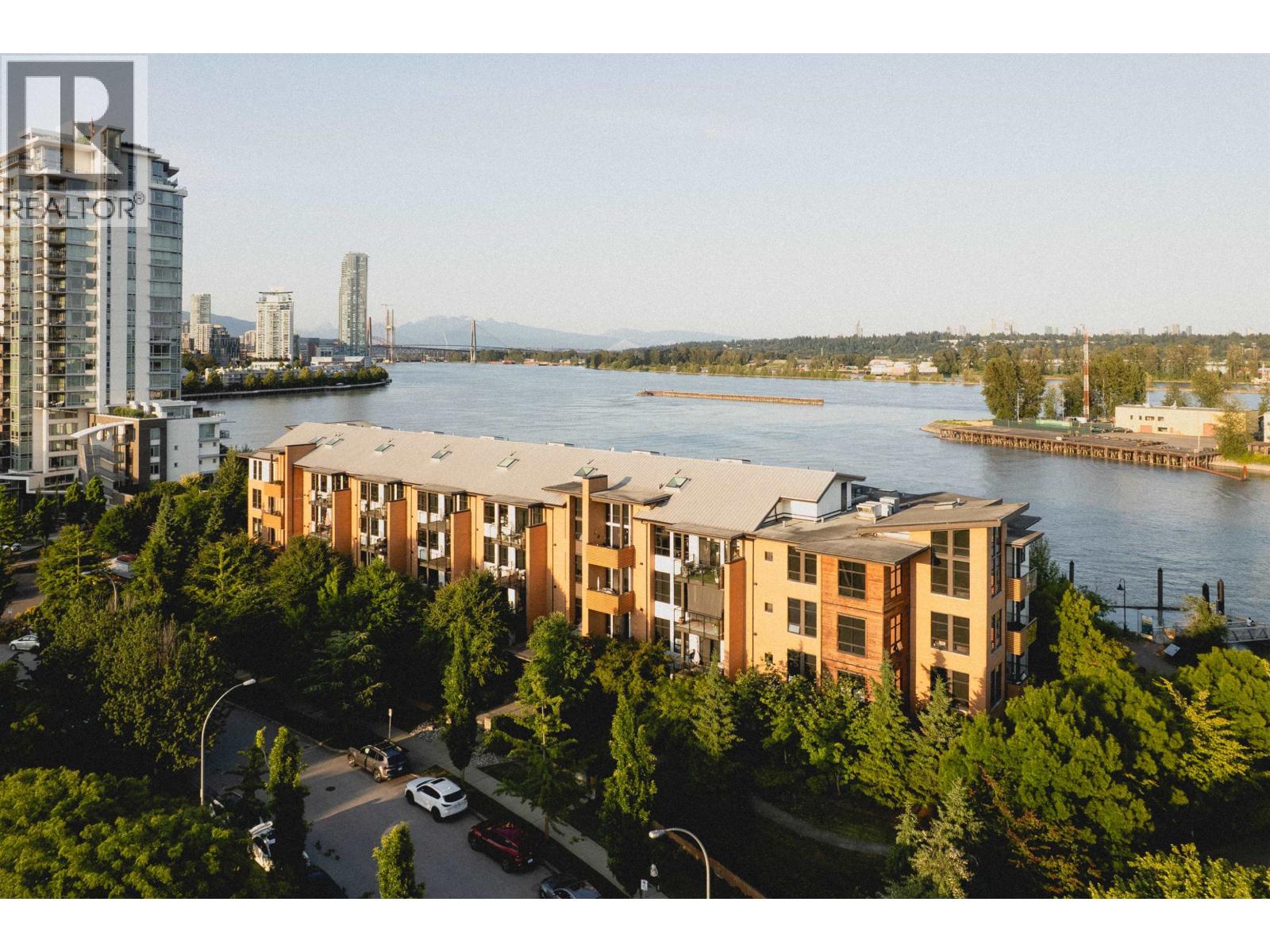 220 SALTER Unit 303