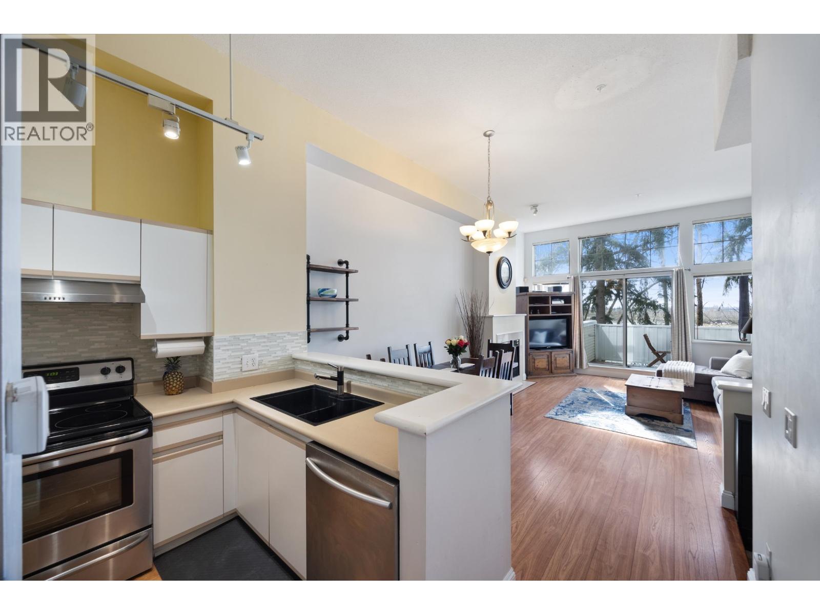 3586 RAINIER Unit 5