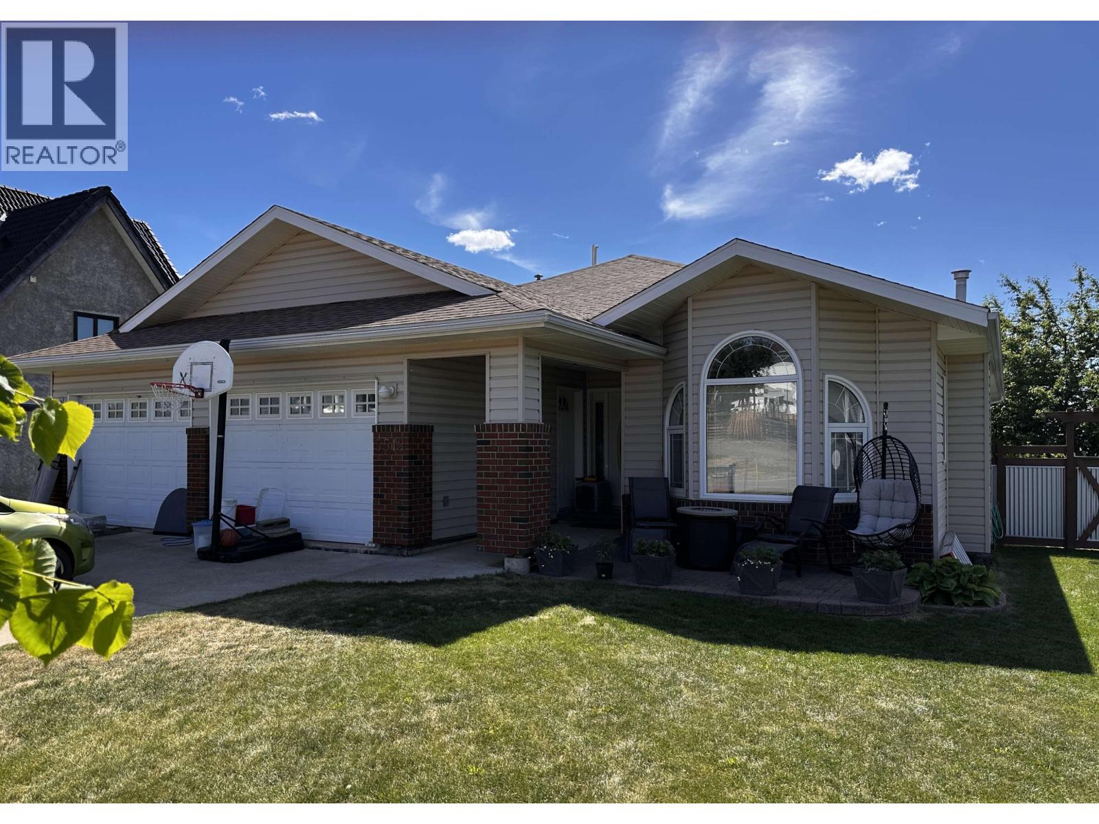 5512 MINNAKER