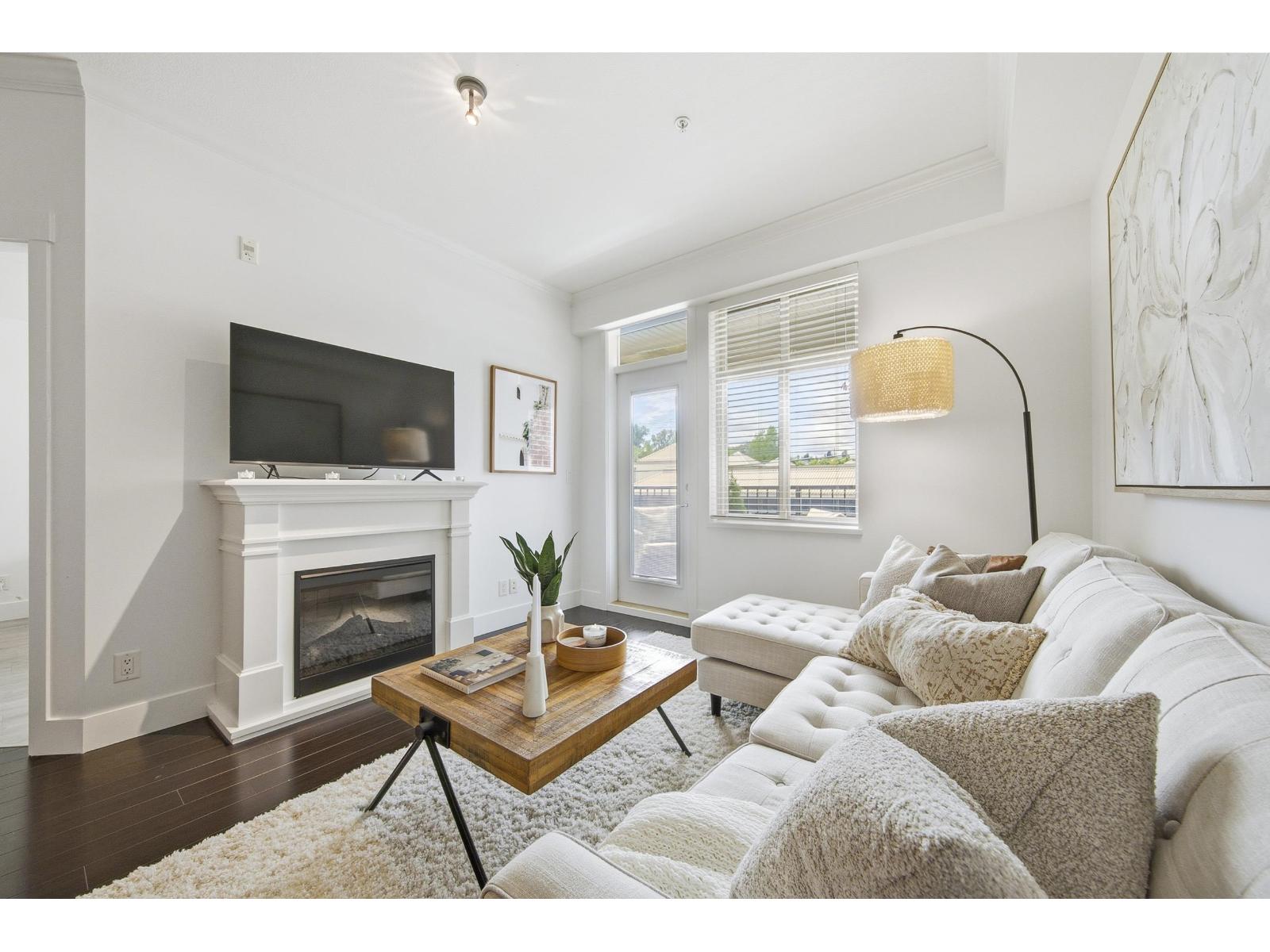 2632 PAULINE Unit 216