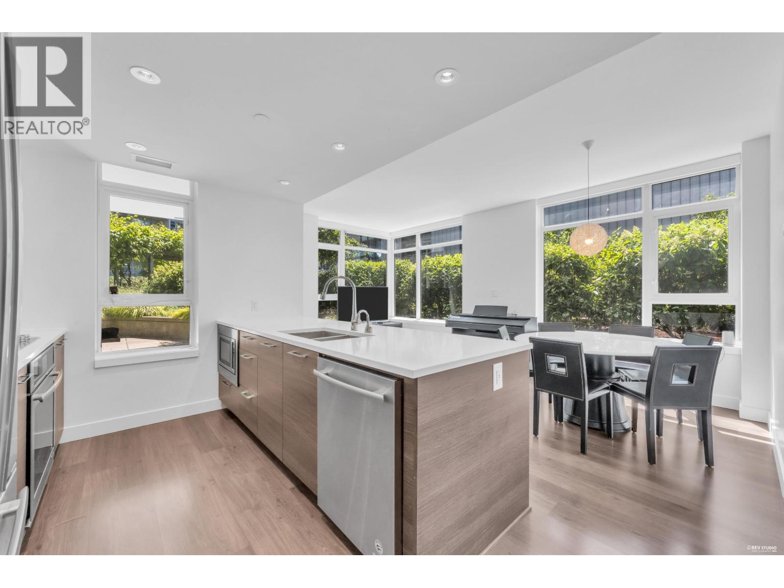 8538 RIVER DISTRICT Unit 203