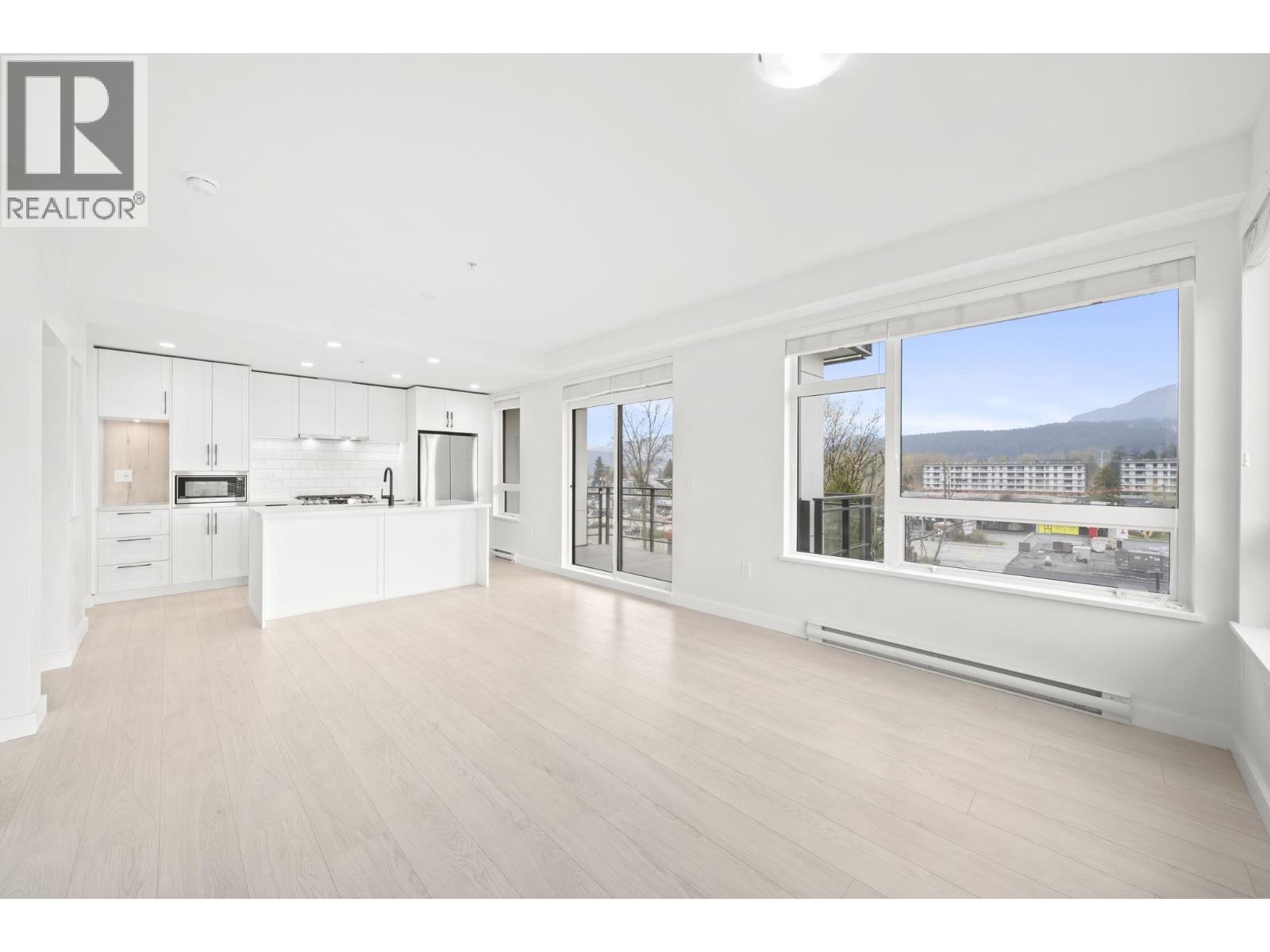 3038 ST GEORGE Unit 405