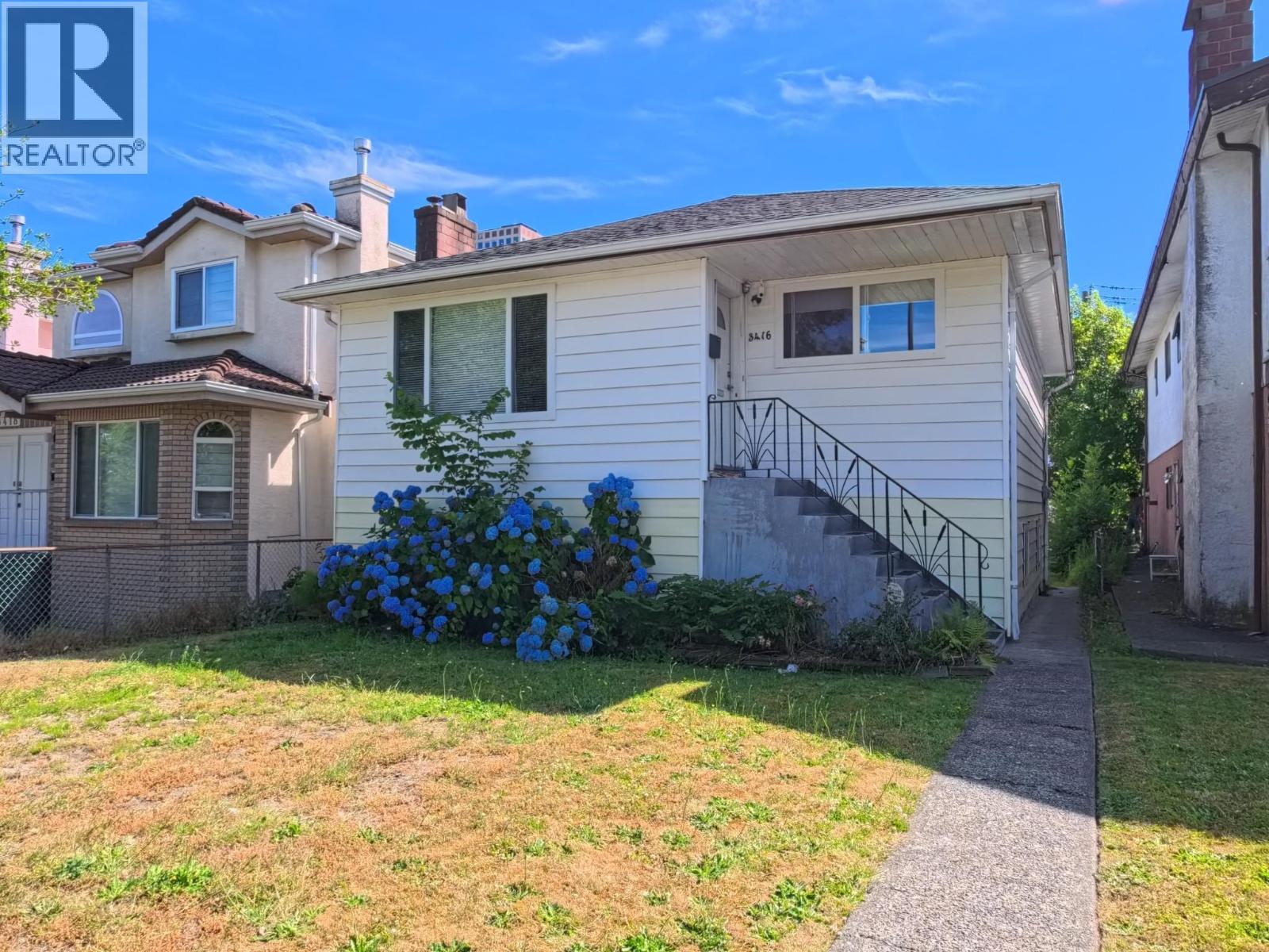 3416 MONMOUTH