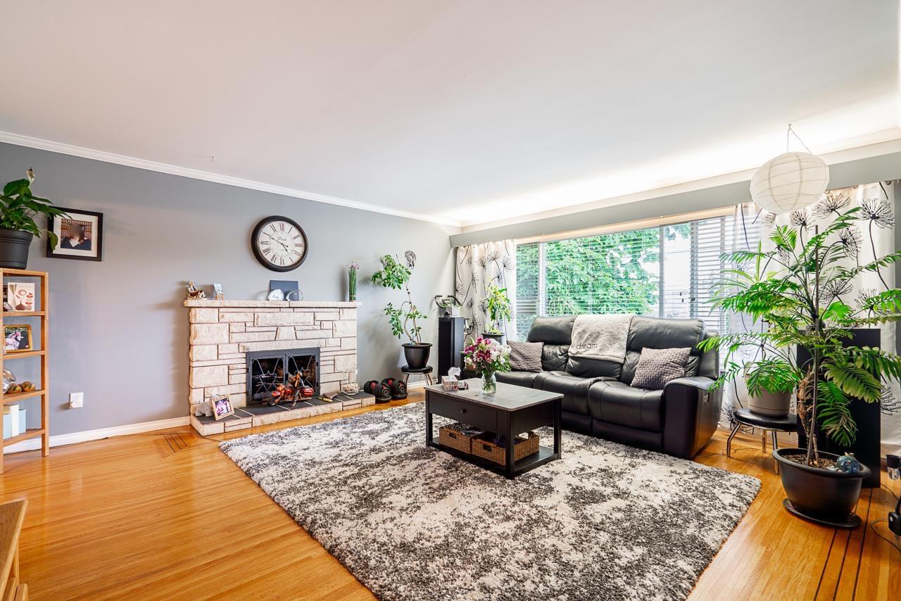 12528 PINEWOOD