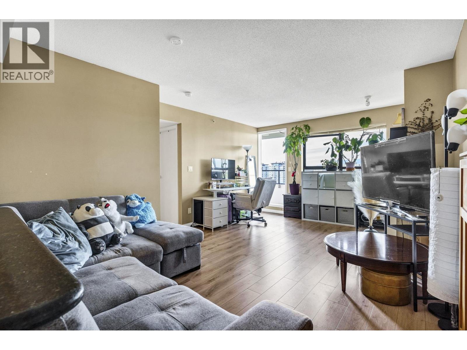 6611 COONEY Unit 1303