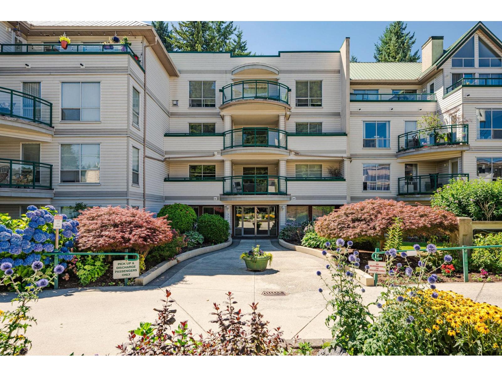 33280 BOURQUIN Unit 302