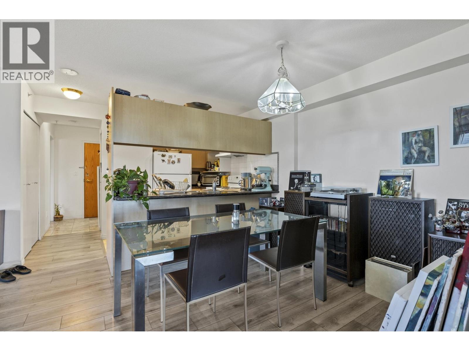 6611 COONEY Unit 910
