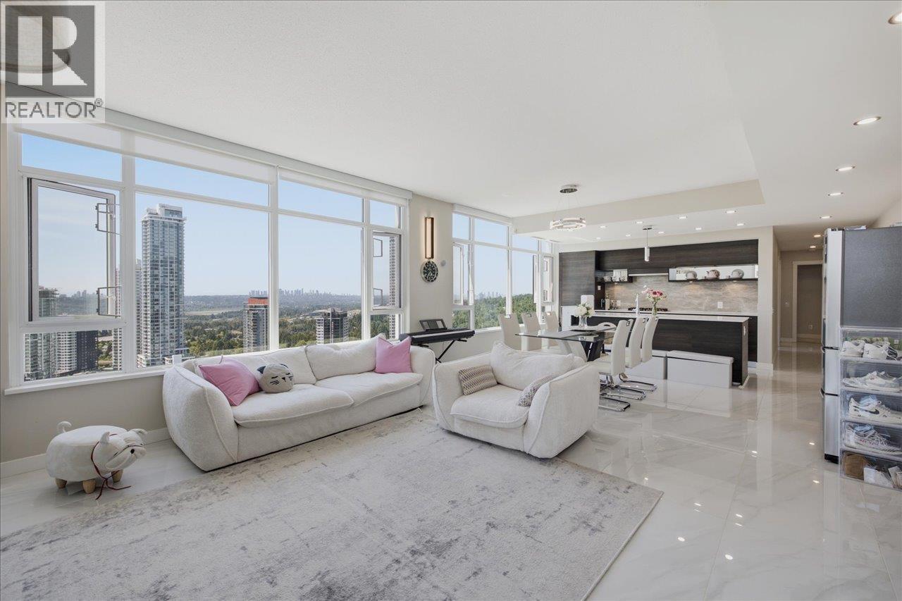 570 EMERSON Unit 3004