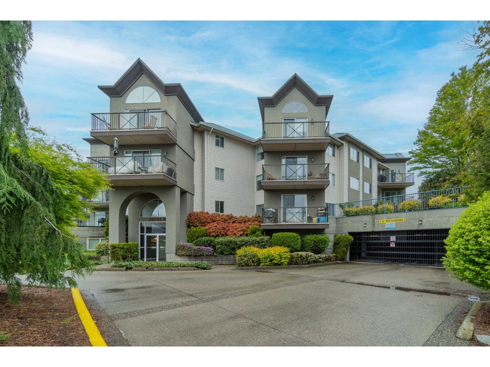 32725 GEORGE FERGUSON Unit 204