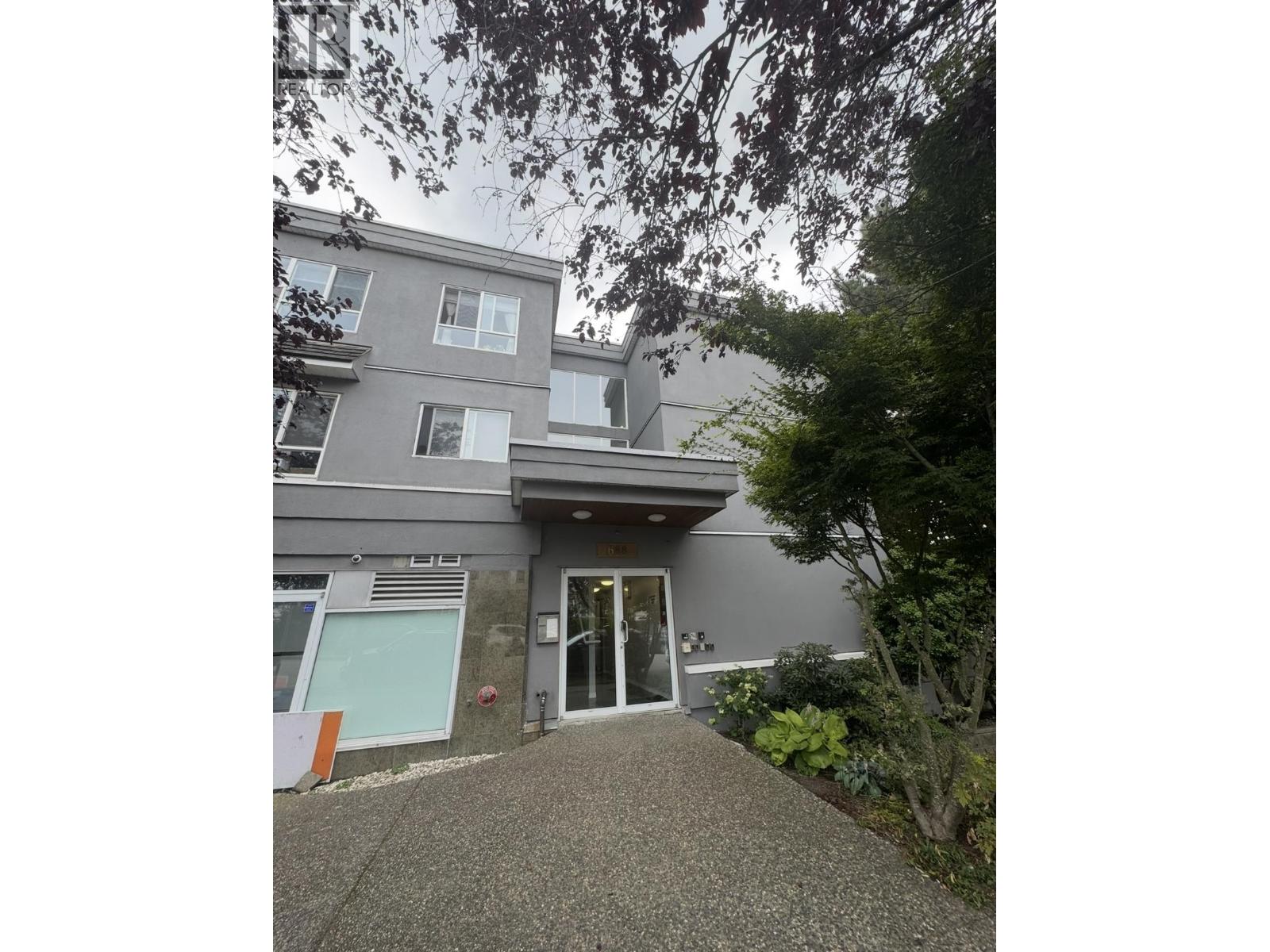 688 56TH Unit 302