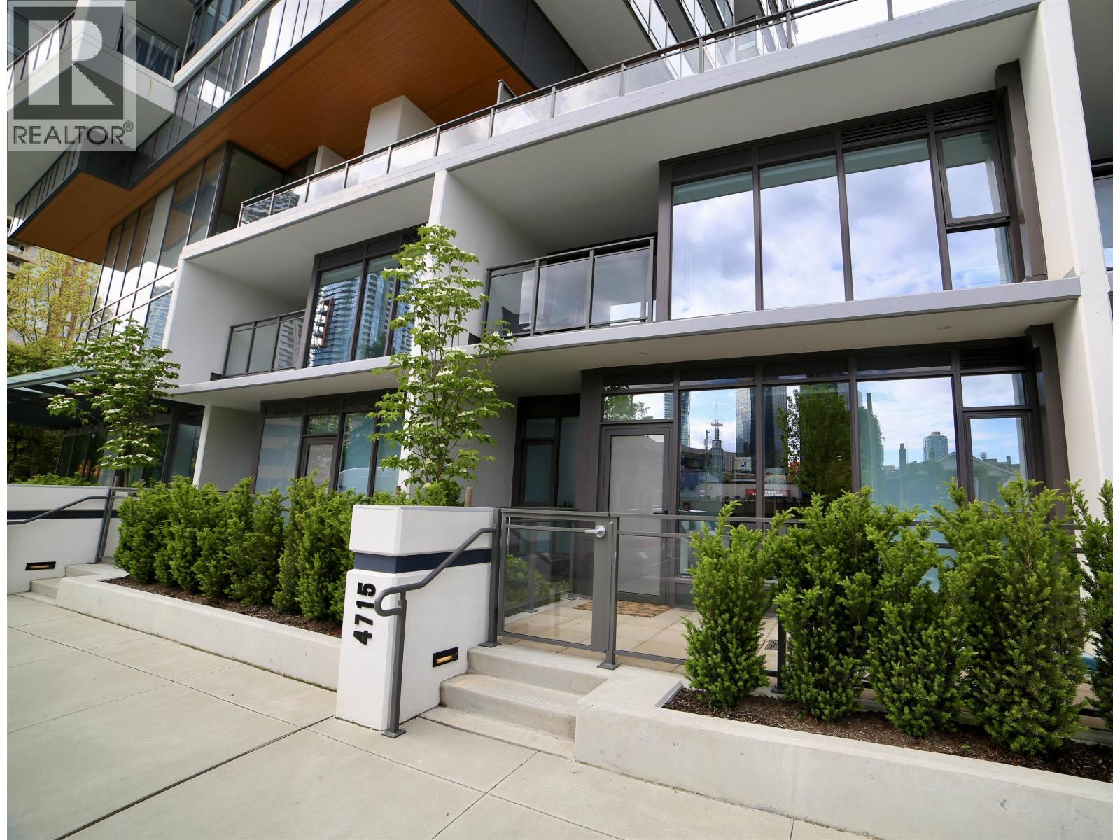4711 HAZEL Unit 4715