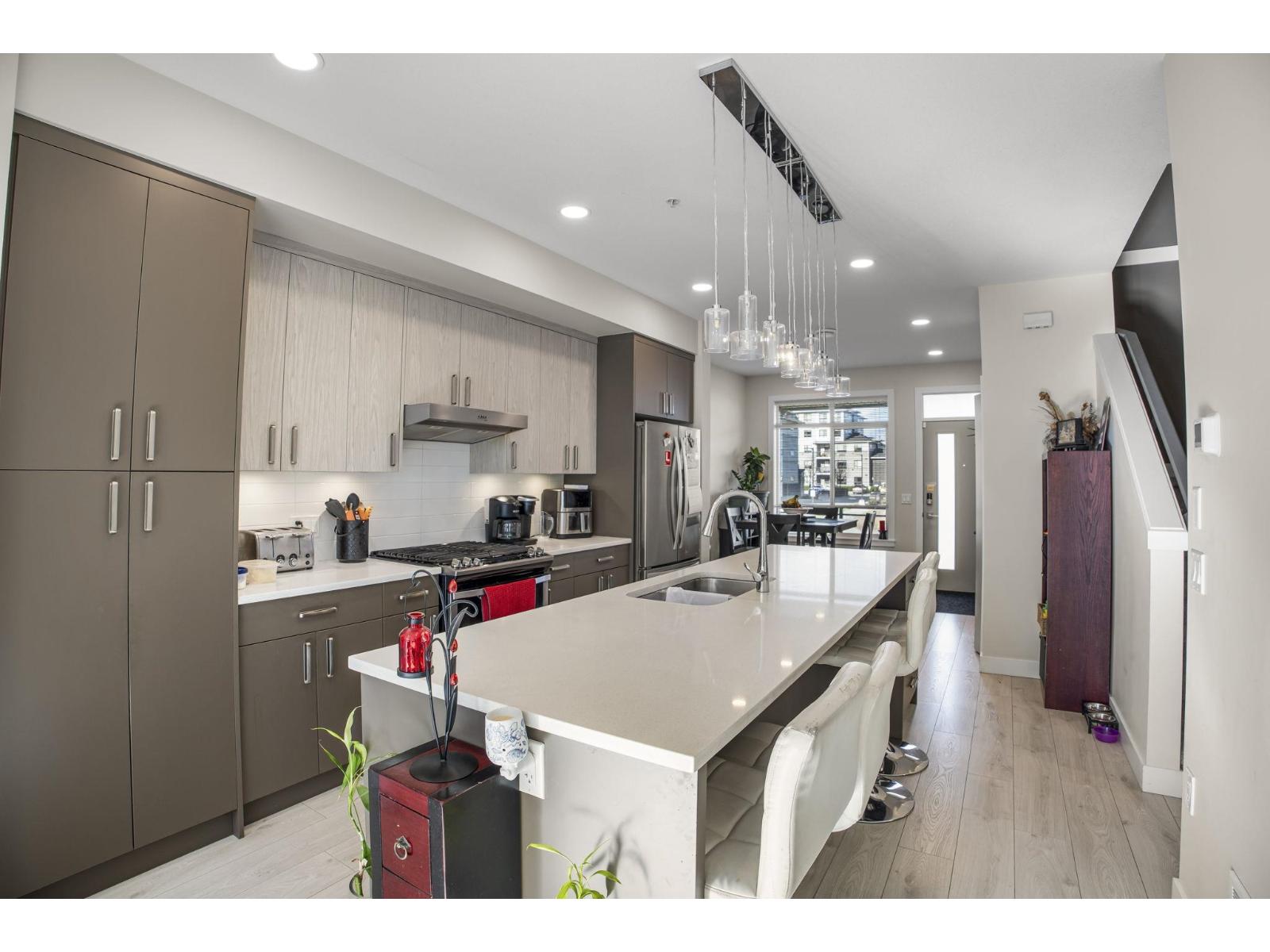 46150 THOMAS Unit 131 photo 5