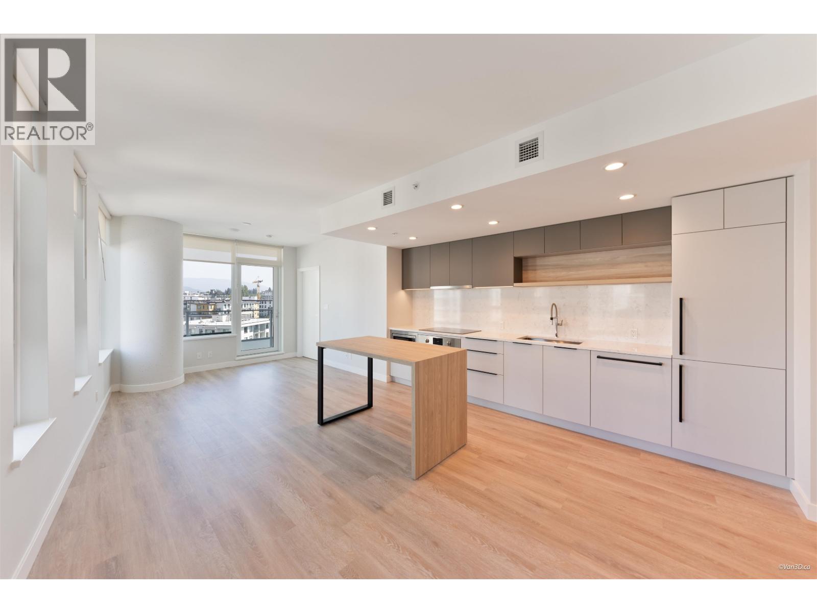 567 EMERSON Unit 1105