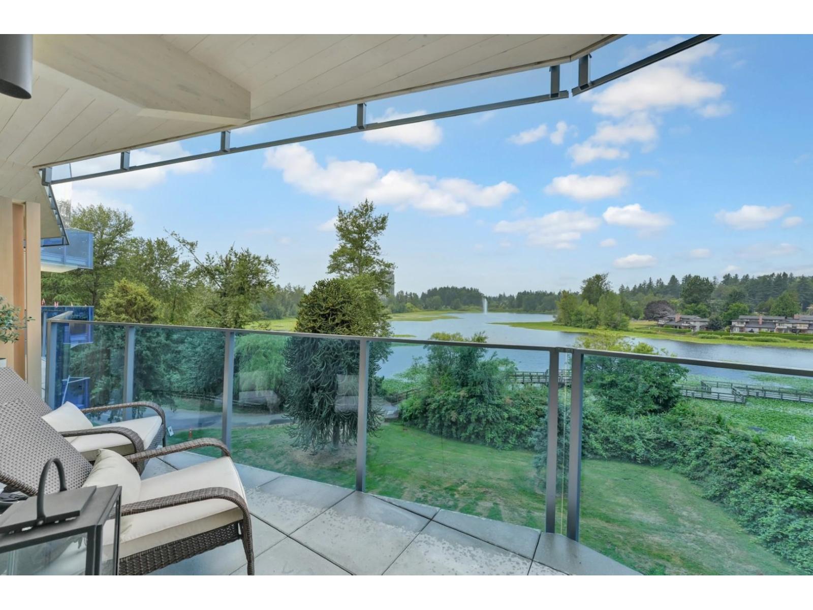33160 PLAXTON Unit 404