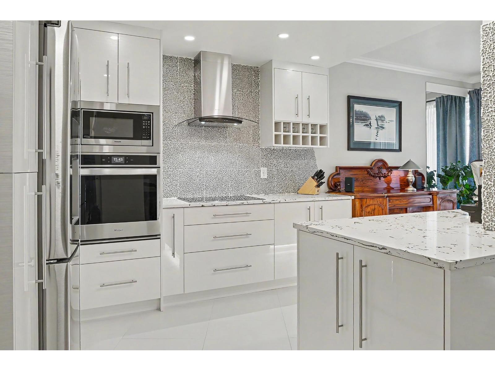 1765 MARTIN Unit 208
