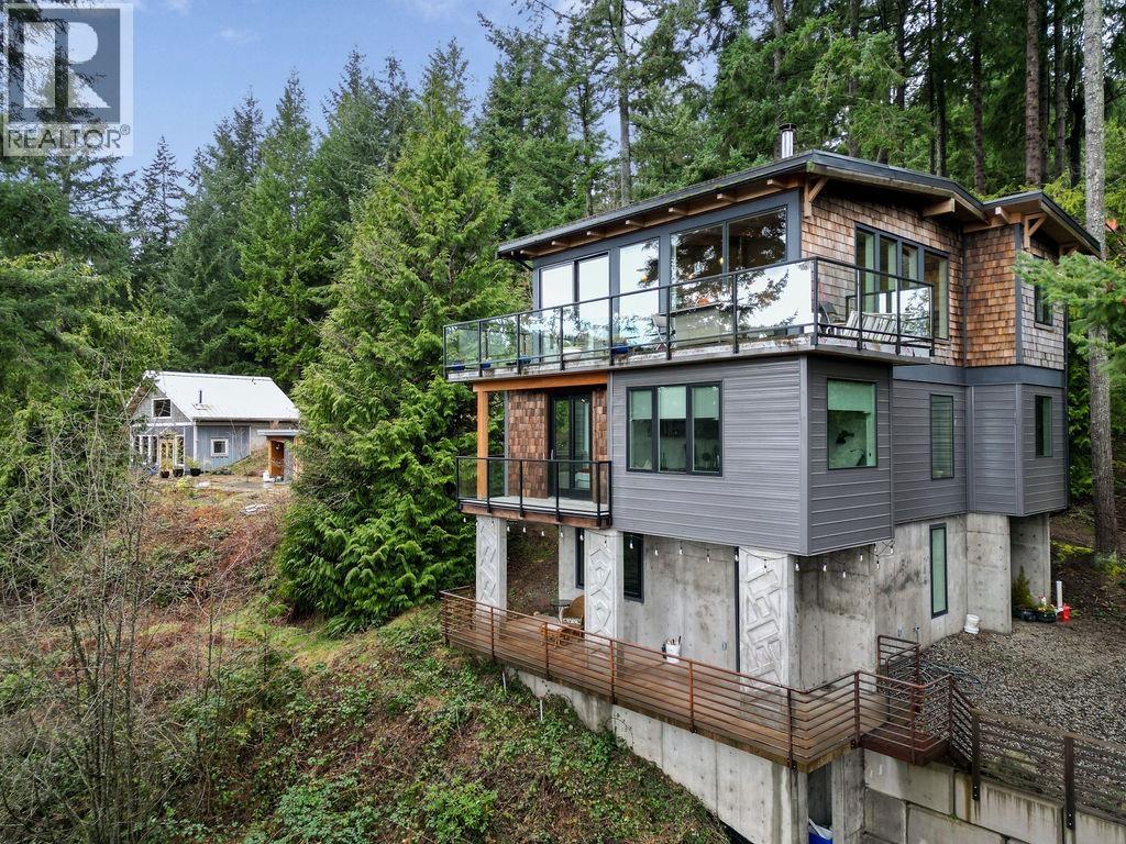 1572 MOUNTAIN