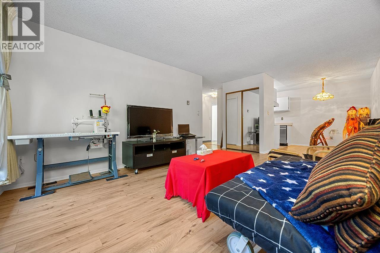8231 GRANVILLE Unit 109