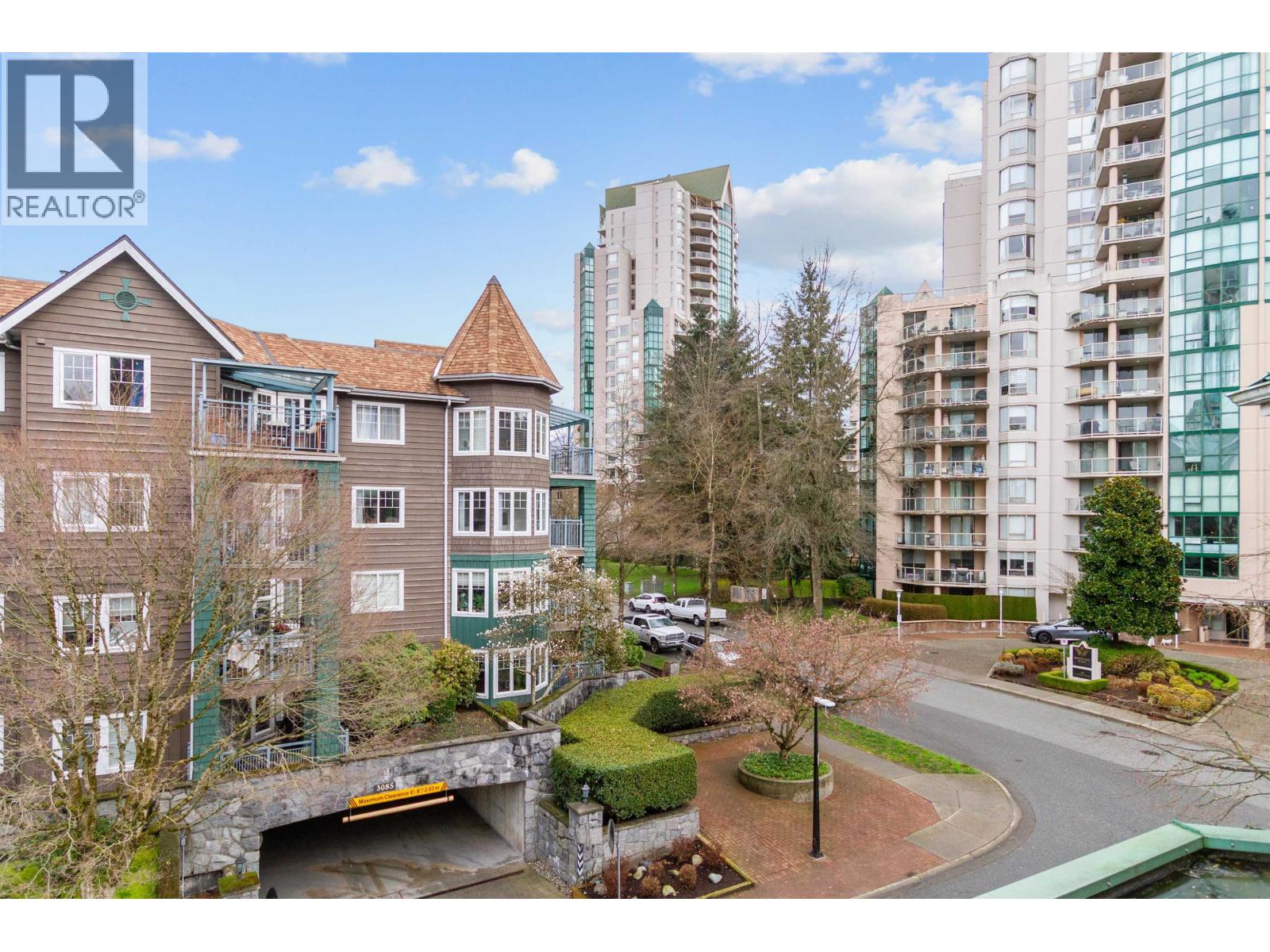 3081 GLEN Unit 401E