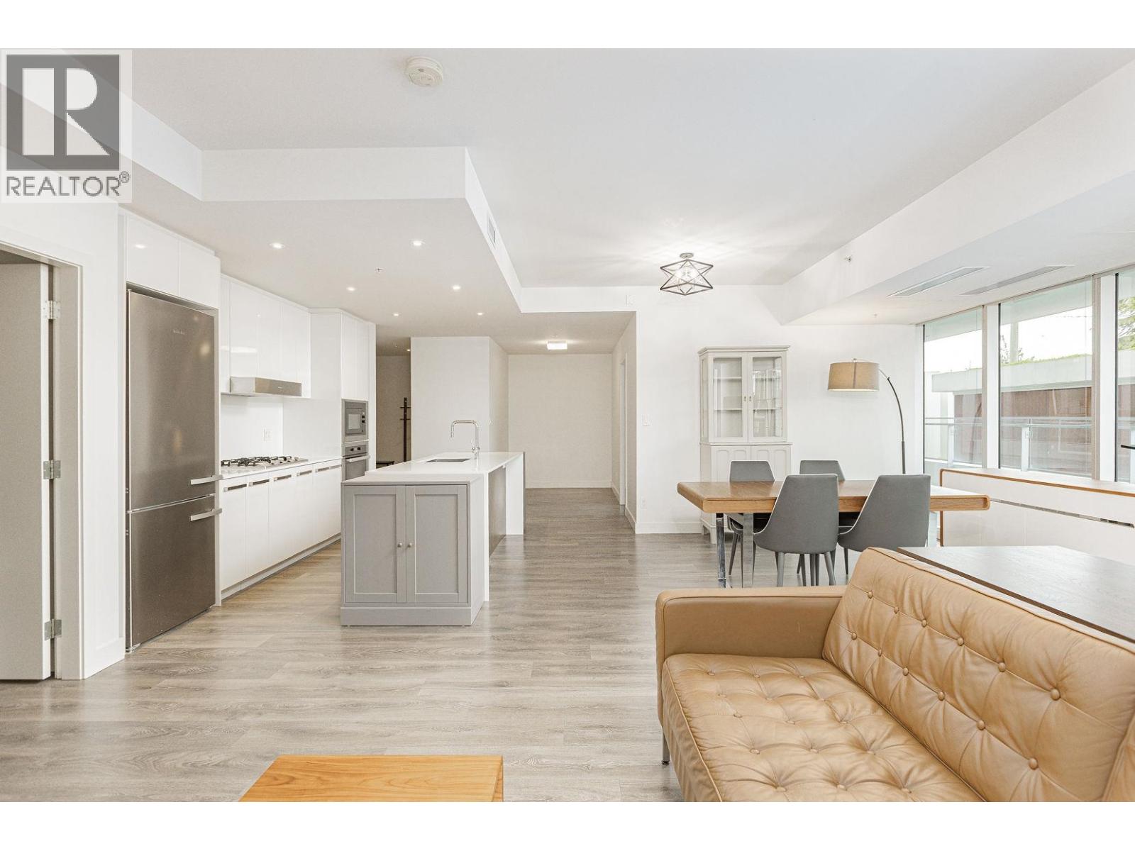 5688 WILLOW Unit 202