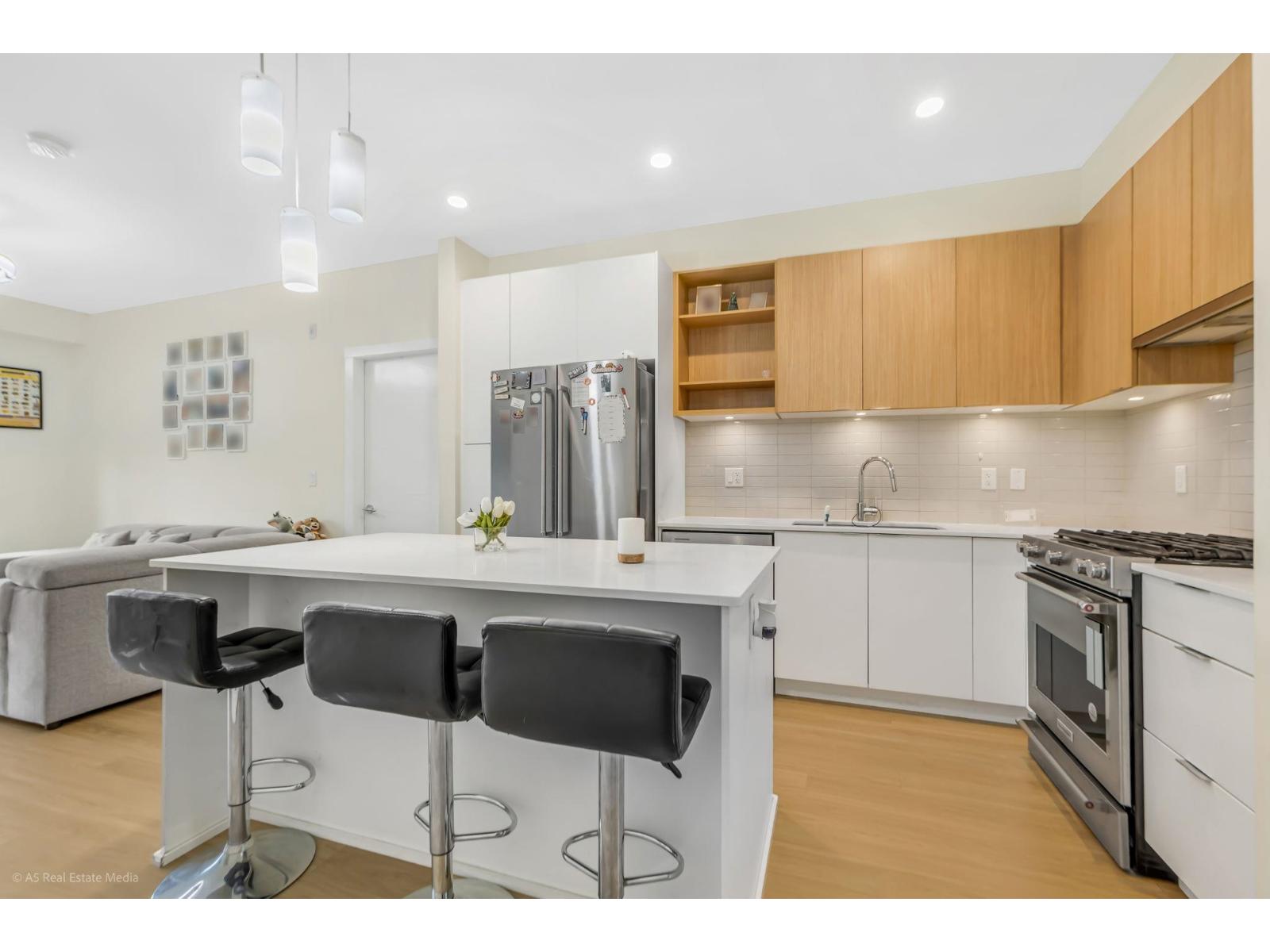 6960 NICHOLSON Unit 208