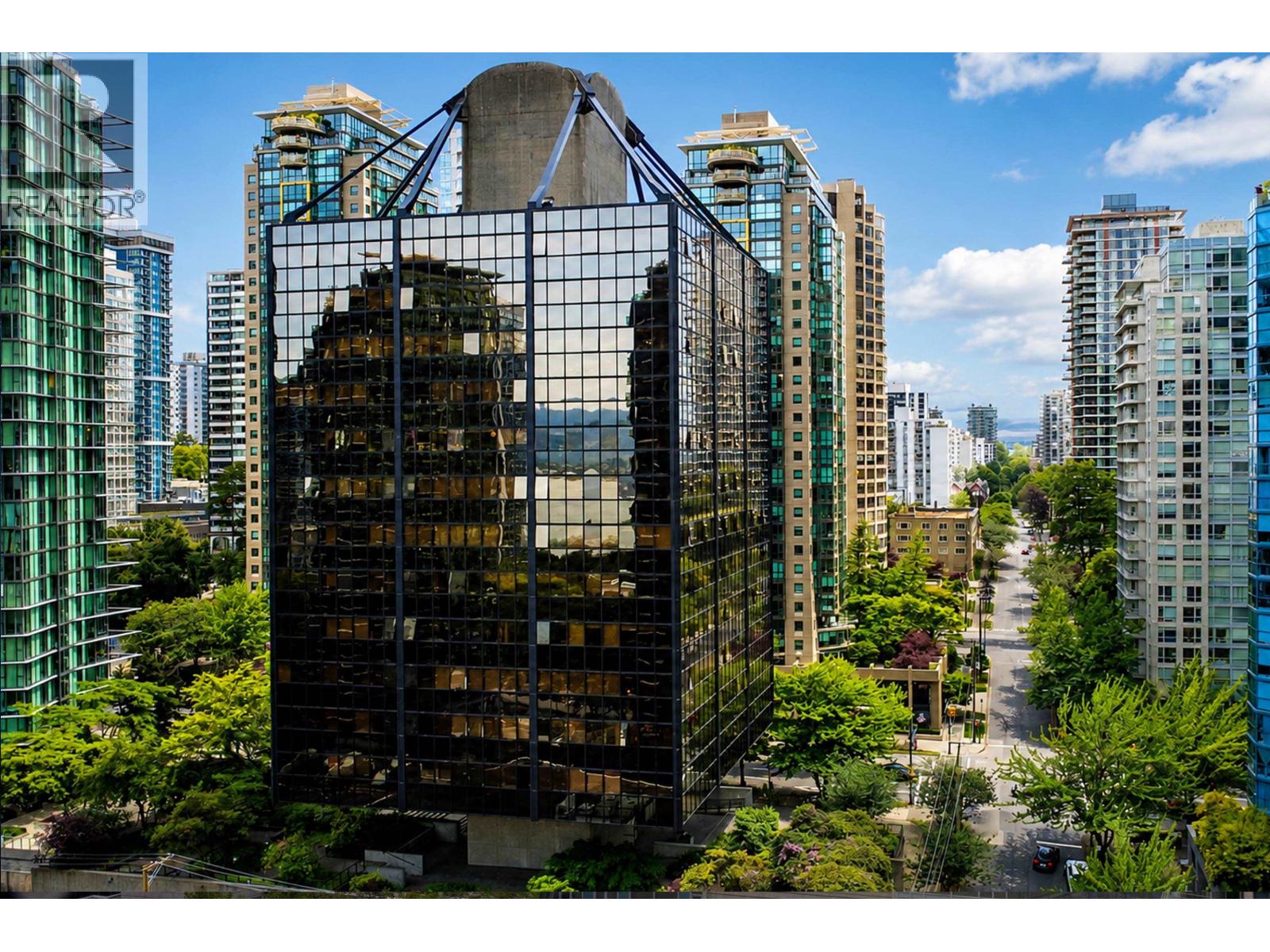 1333 GEORGIA Unit 915