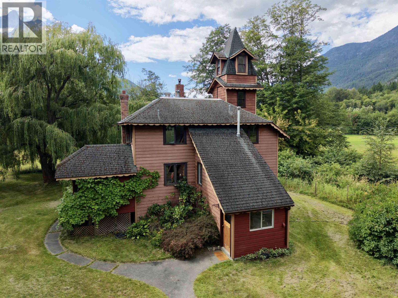 4233 MACKENZIE 20
