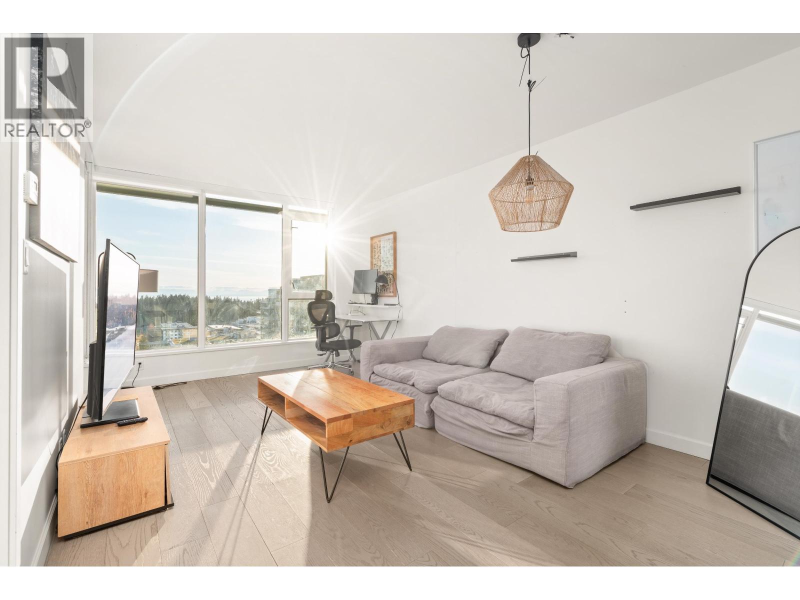 3355 BINNING Unit 2110