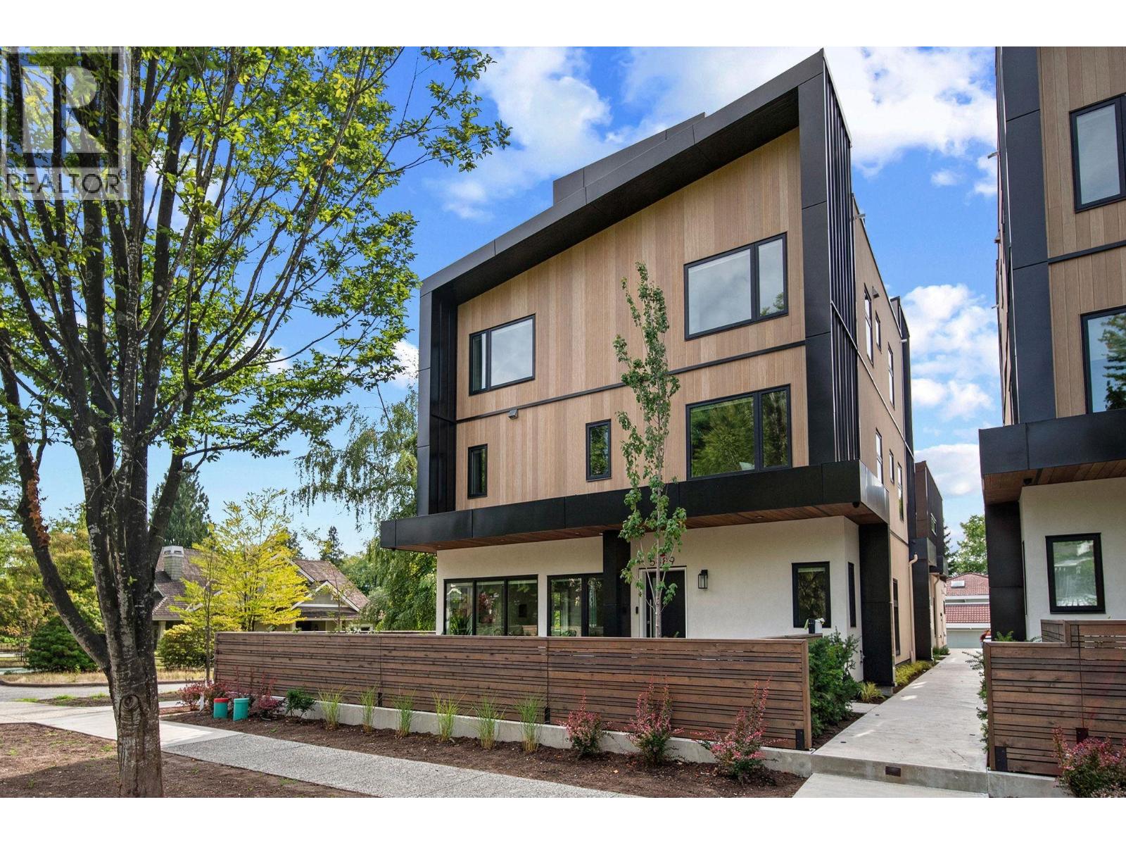 5489 LARCH