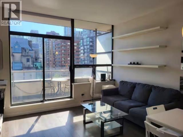 1010 HOWE Unit 909